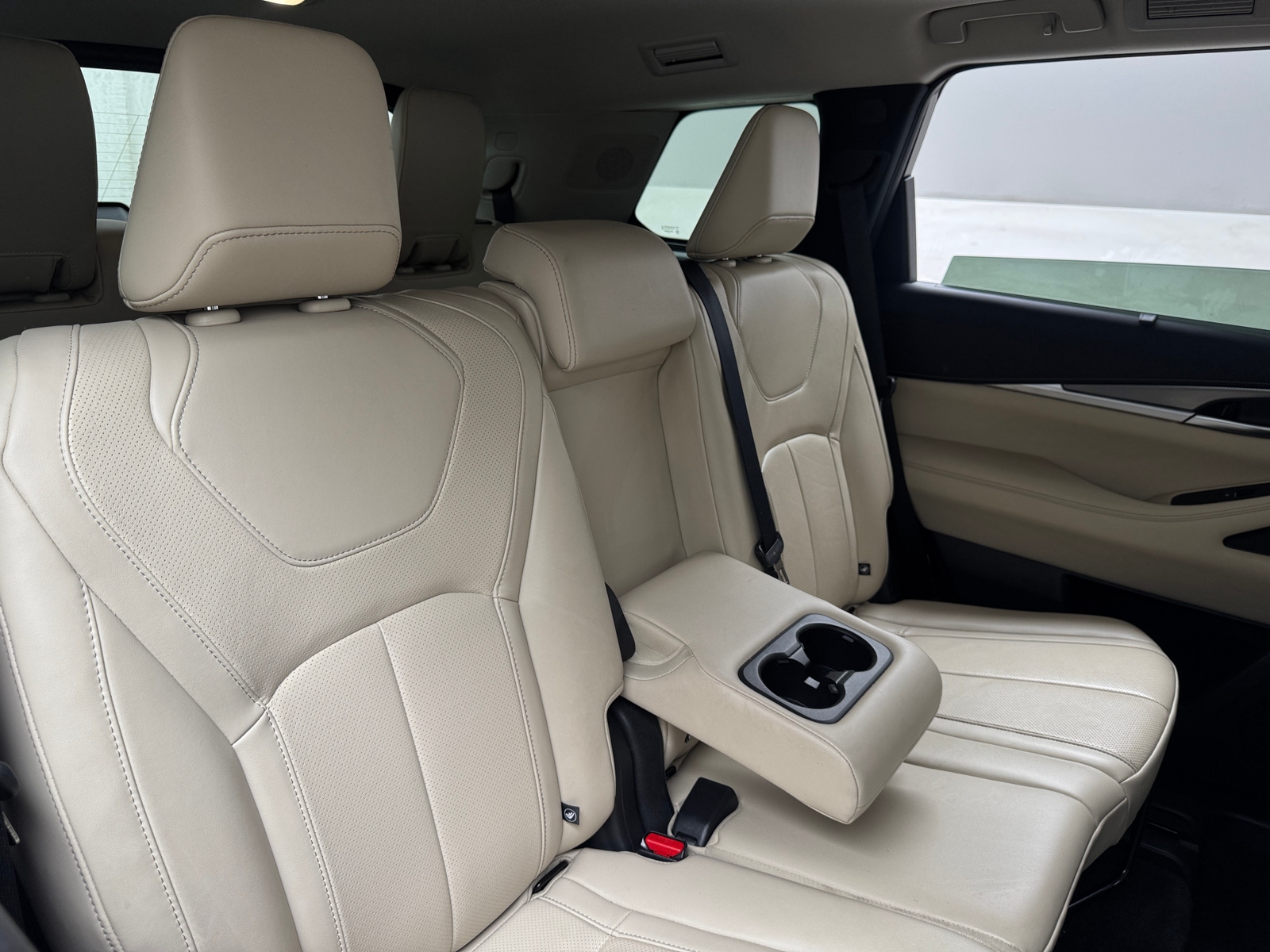 Thumbnail: 2023 INFINITI QX60 - 5