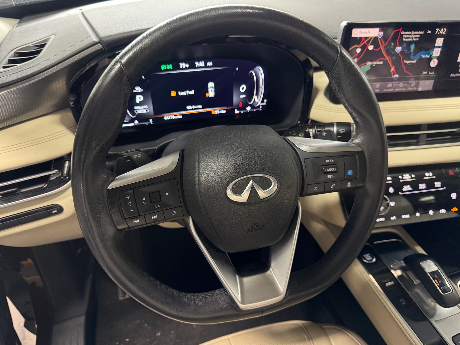 Thumbnail: 2023 INFINITI QX60 - 4