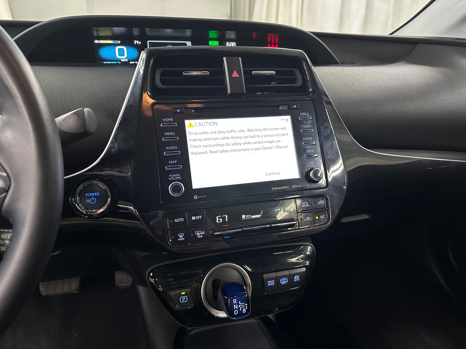 Thumbnail: 2022 Toyota Prius Prime - 4