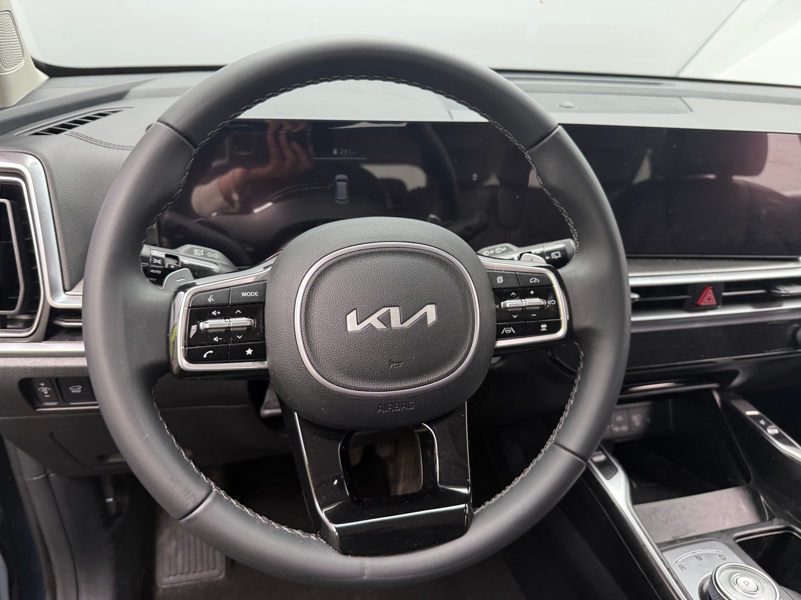 Thumbnail: 2025 Kia Sorento - 4