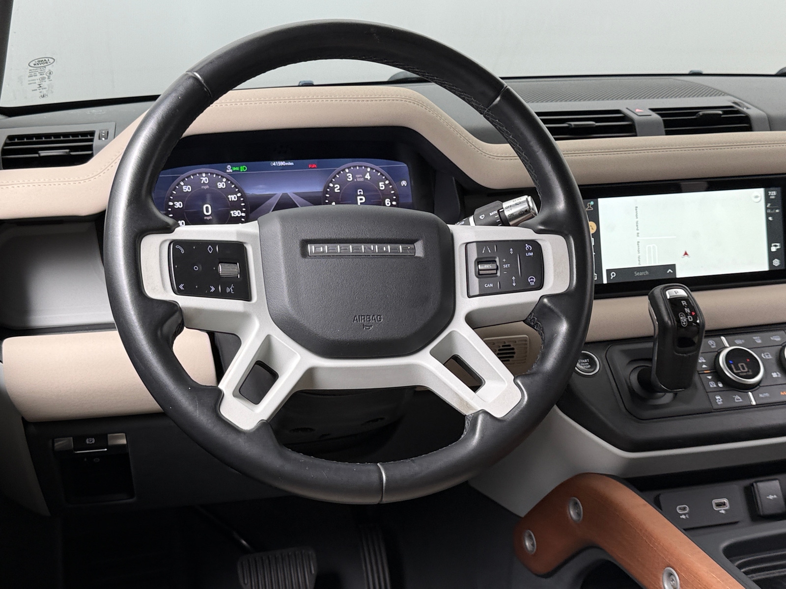 Thumbnail: 2020 Land Rover Defender - 4