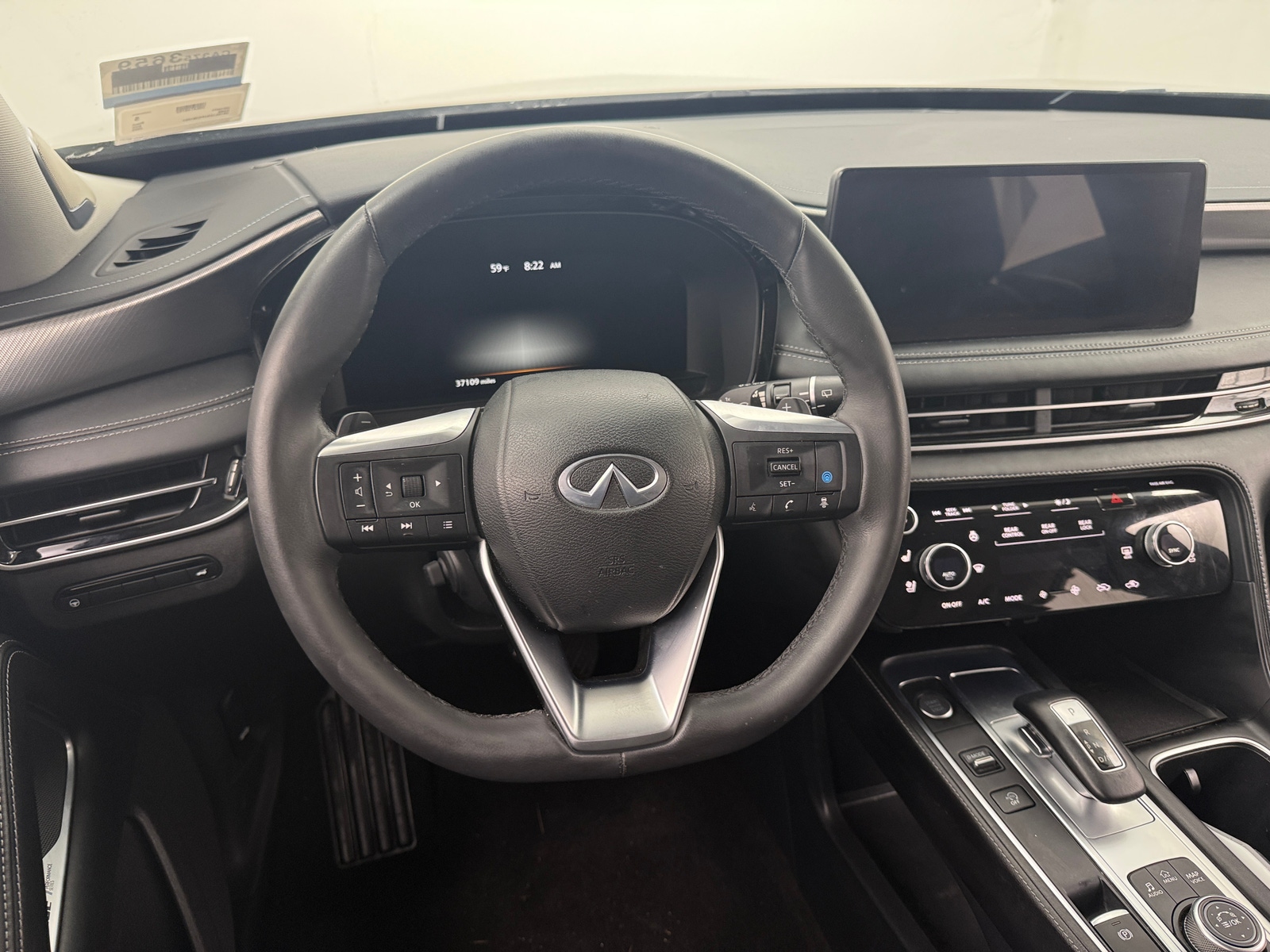 Thumbnail: 2023 INFINITI QX60 - 4