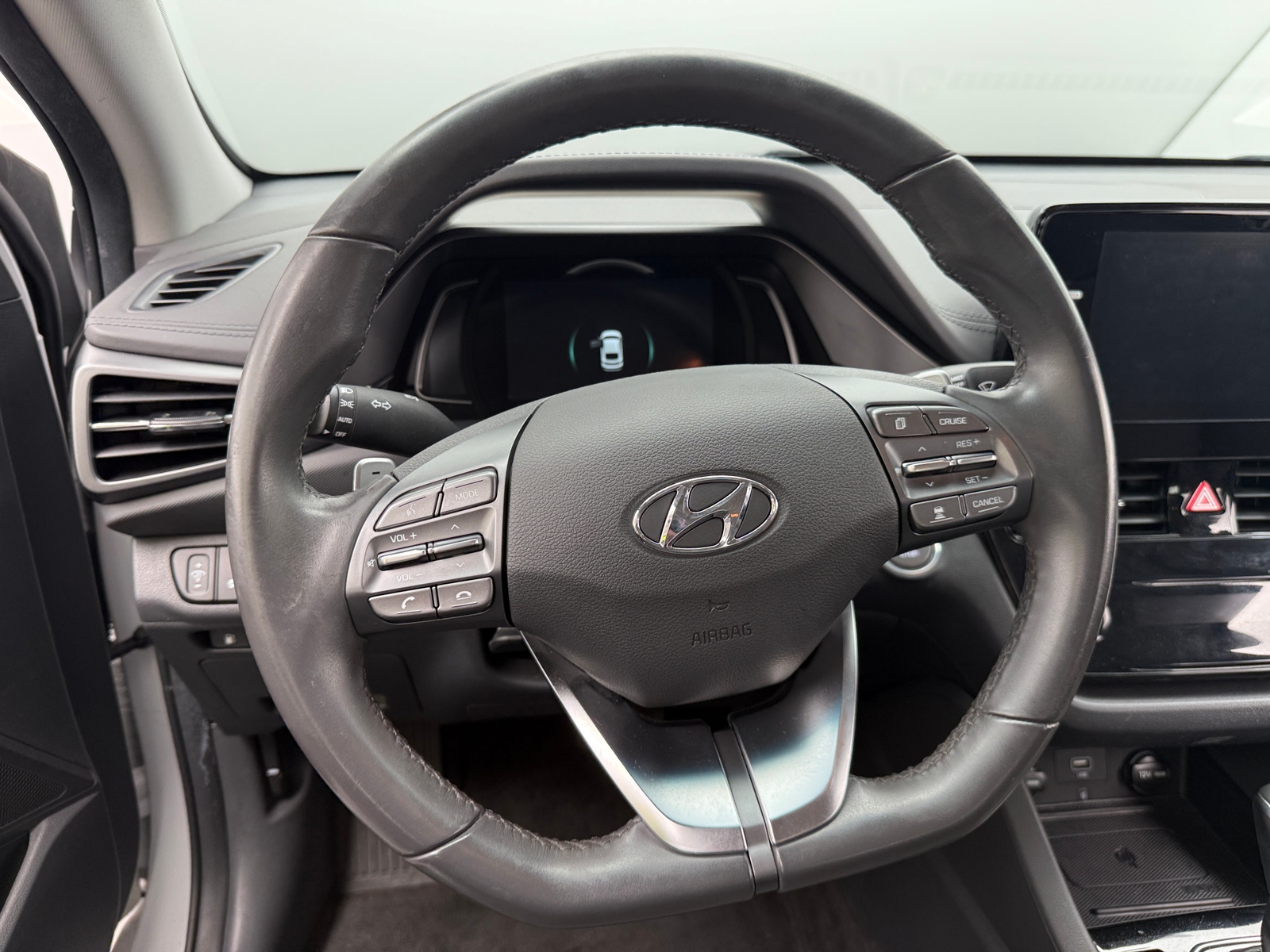 Thumbnail: 2022 Hyundai Ioniq - 5