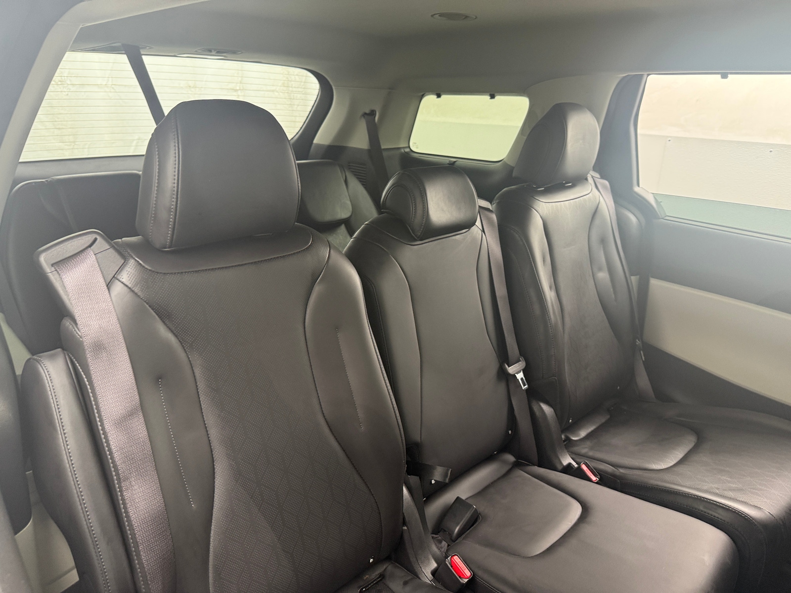 Thumbnail: 2023 Kia Carnival - 5