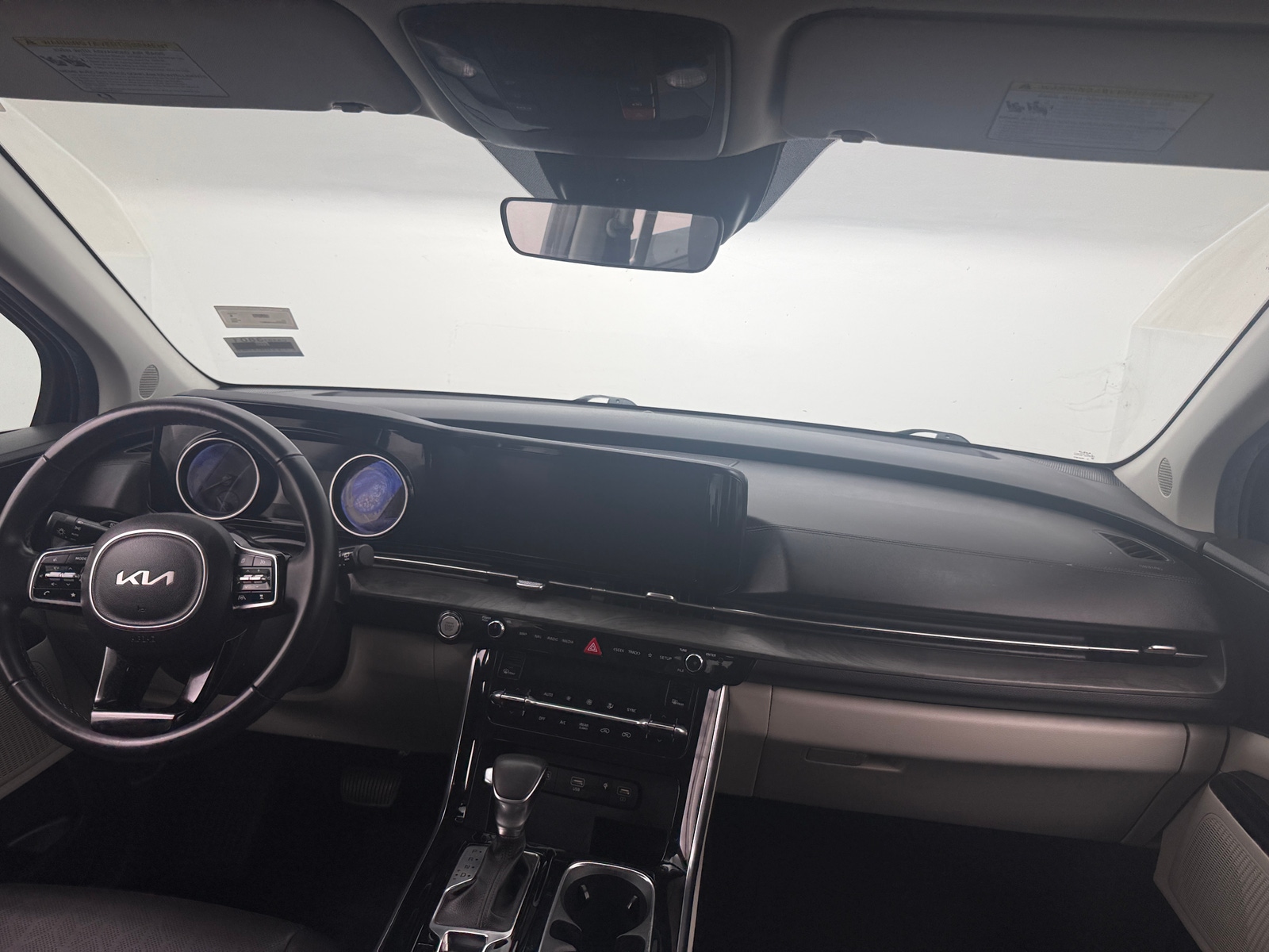 Thumbnail: 2023 Kia Carnival - 2