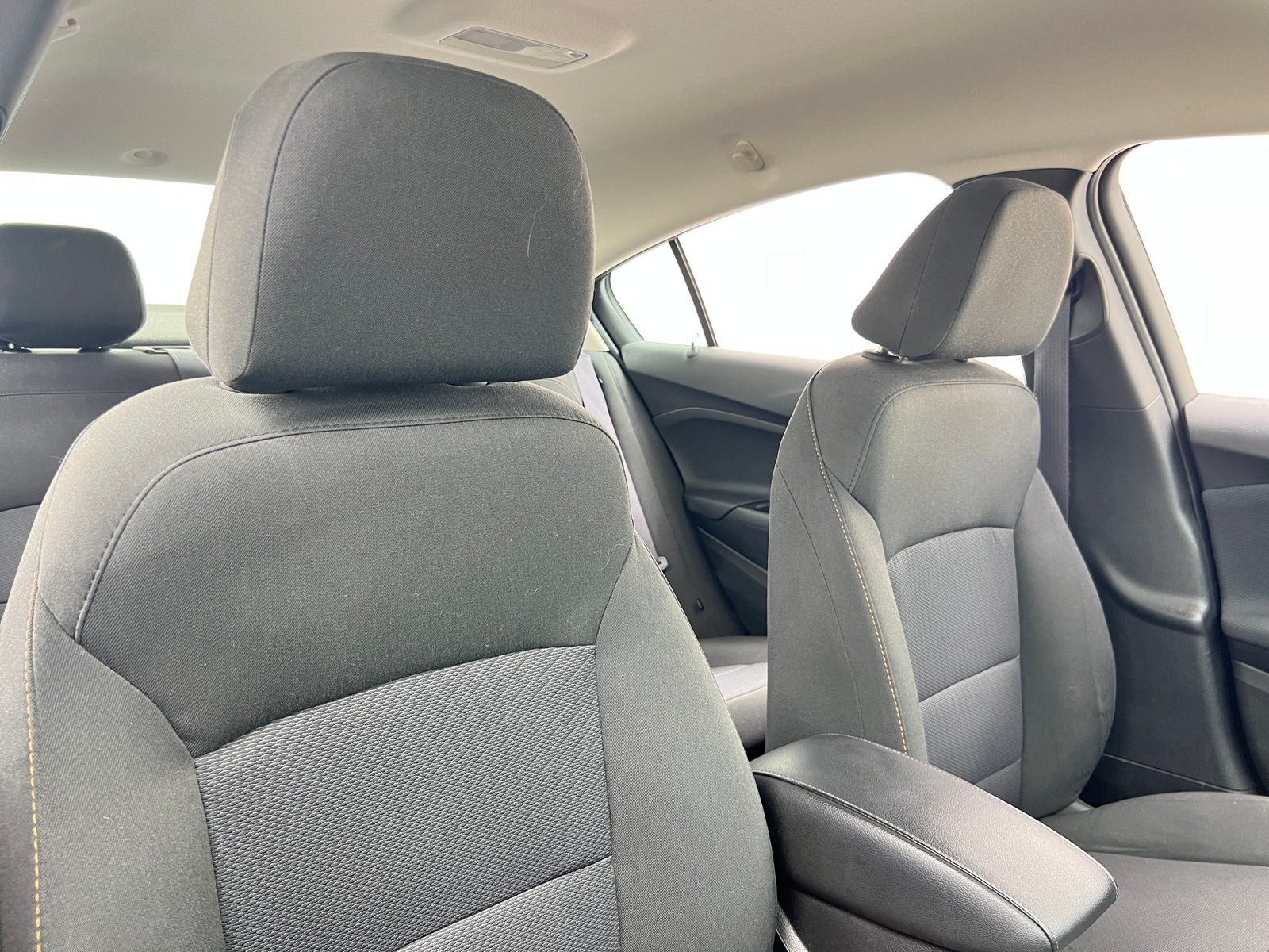 Thumbnail: 2017 Chevrolet Cruze - 2