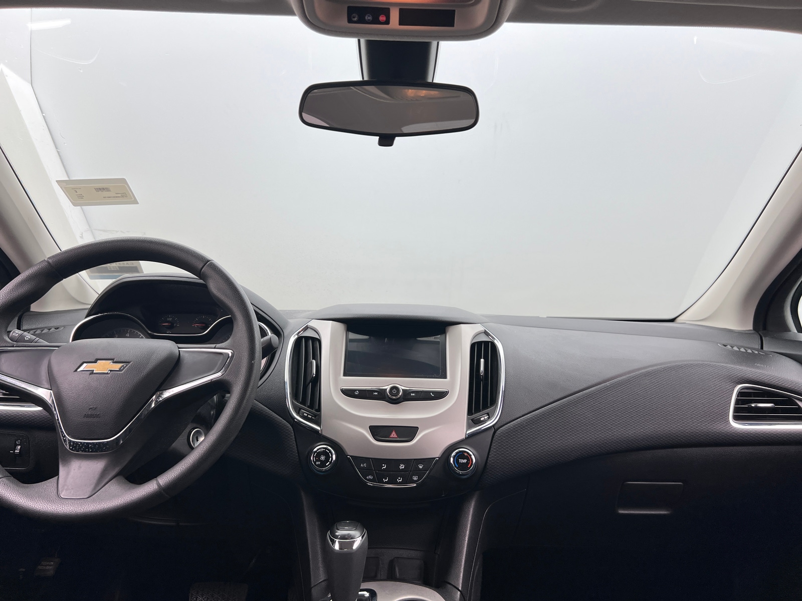 Thumbnail: 2017 Chevrolet Cruze - 3