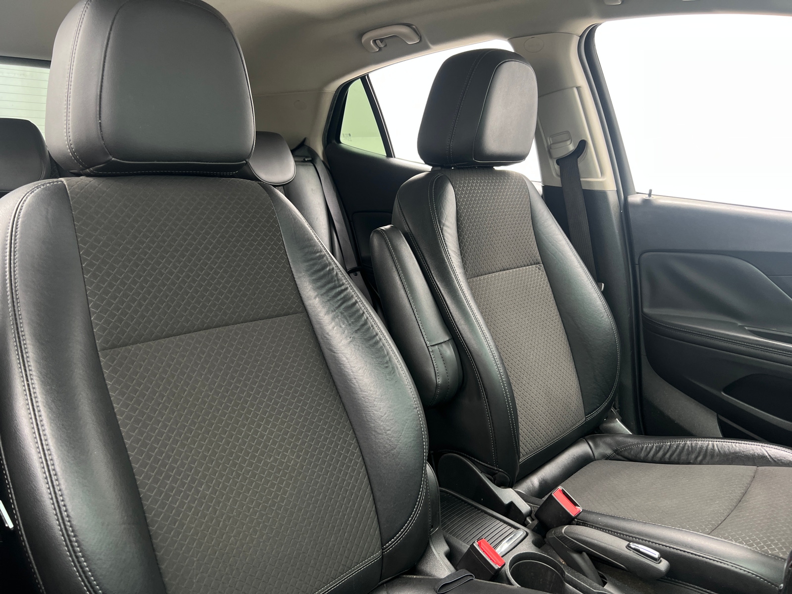 Thumbnail: 2017 Buick Encore - 2