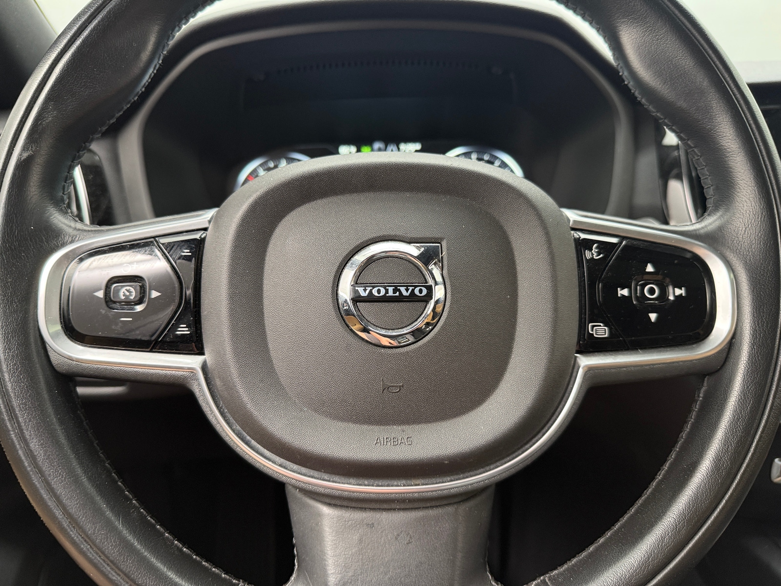 Thumbnail: 2020 Volvo V60 - 4