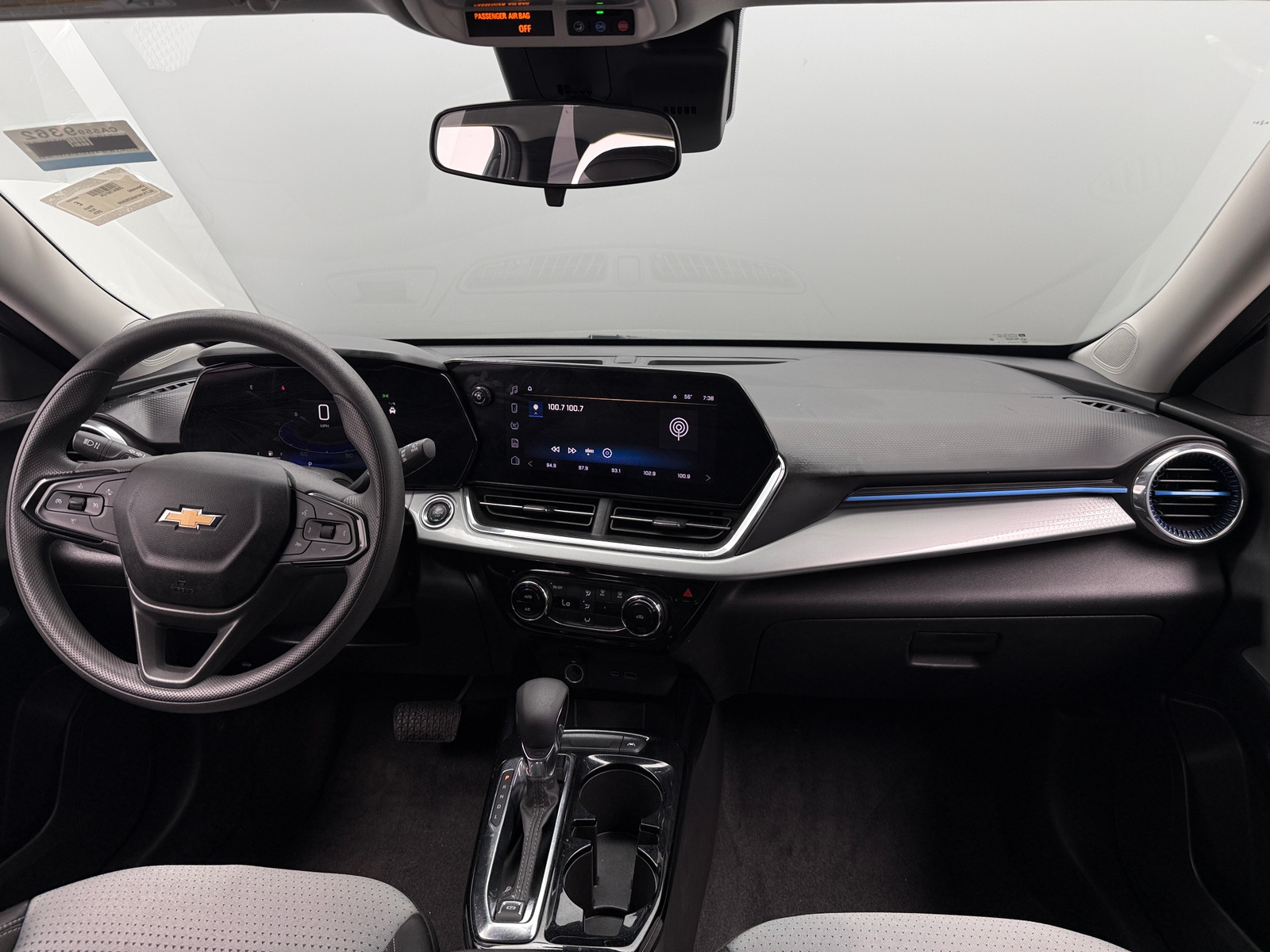 Thumbnail: 2025 Chevrolet Trax - 3