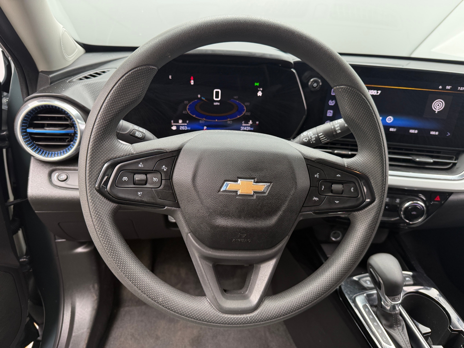 Thumbnail: 2025 Chevrolet Trax - 5