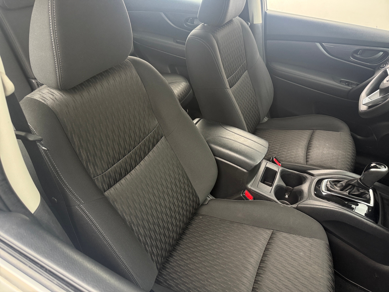 Thumbnail: 2019 Nissan Rogue - 2