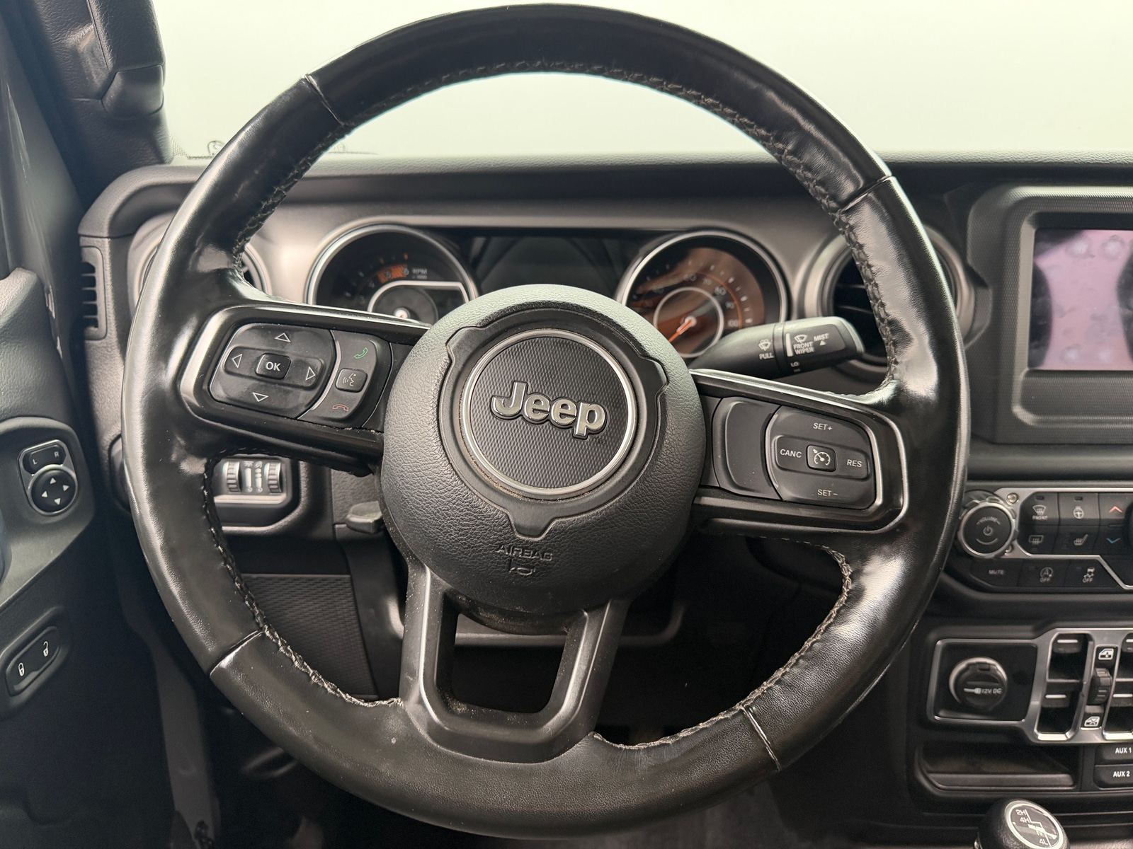 Thumbnail: 2022 Jeep Gladiator - 5