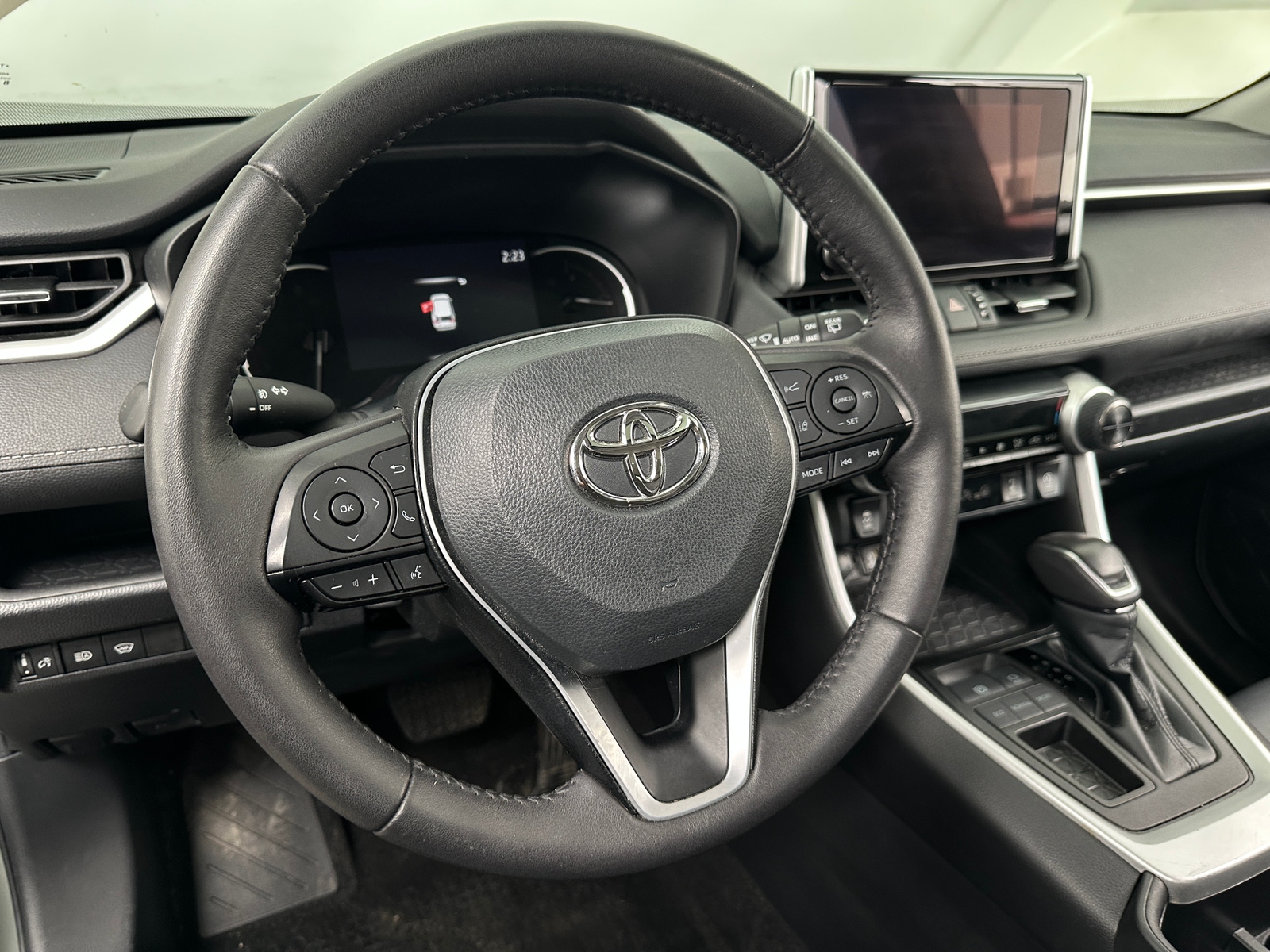 Thumbnail: 2023 Toyota RAV4 - 4