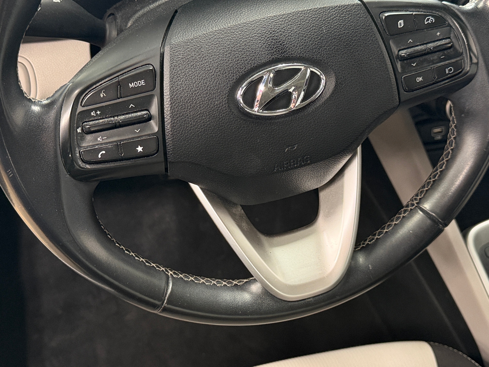 Thumbnail: 2023 Hyundai Venue - 5