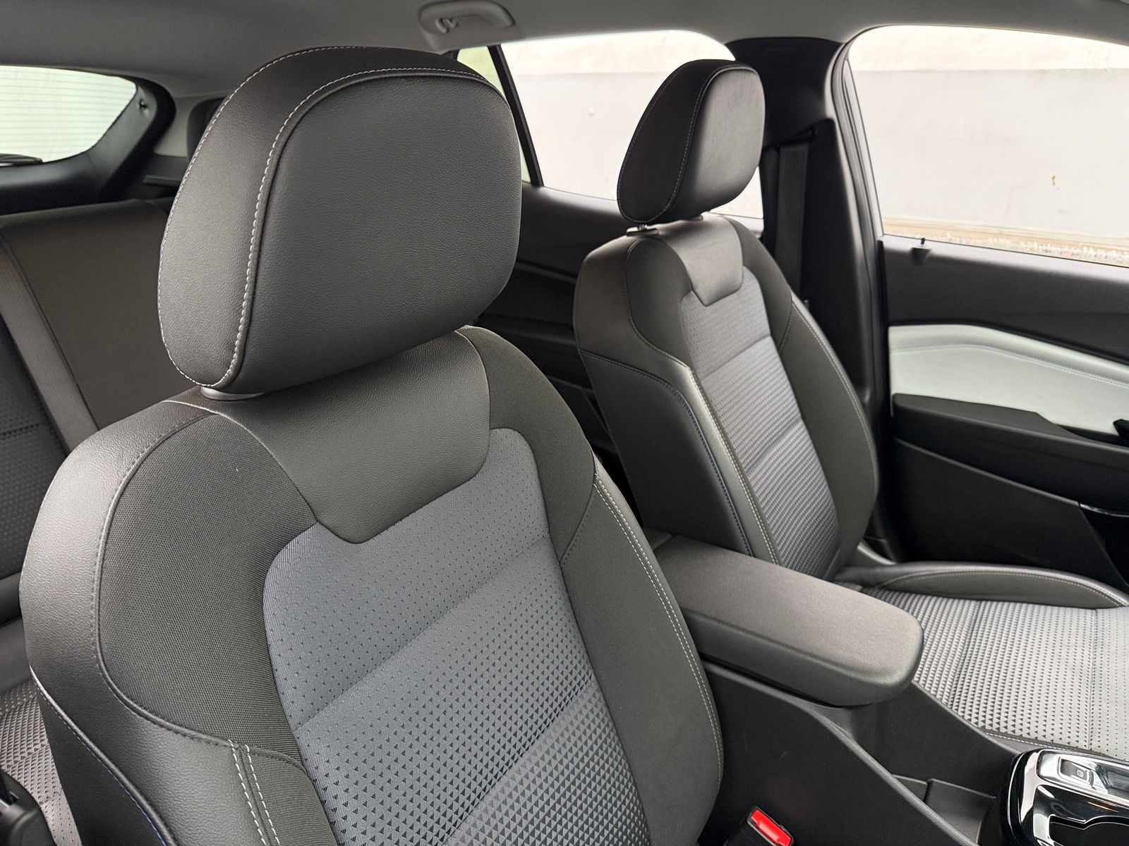 Thumbnail: 2025 Chevrolet Trax - 2