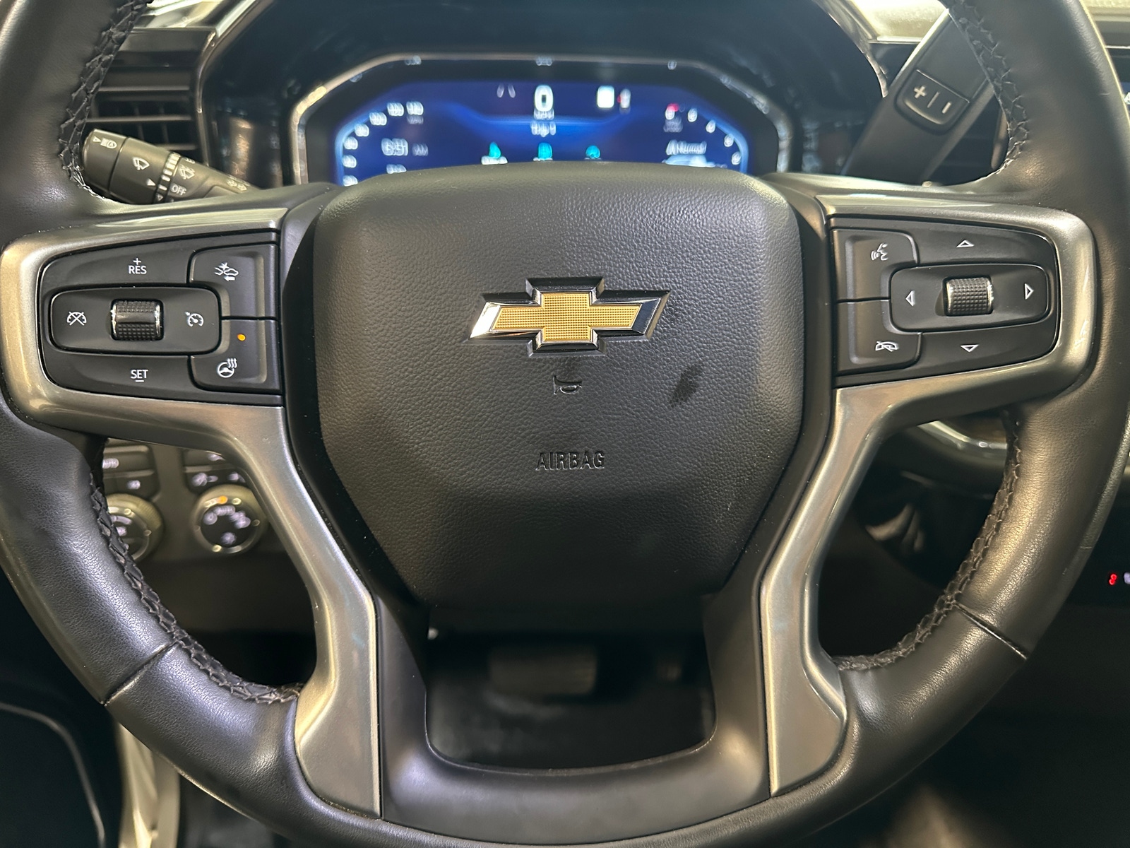 Thumbnail: 2023 Chevrolet Silverado 1500 - 5