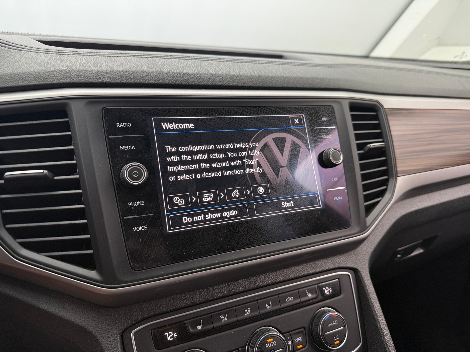 Thumbnail: 2021 Volkswagen Atlas - 3