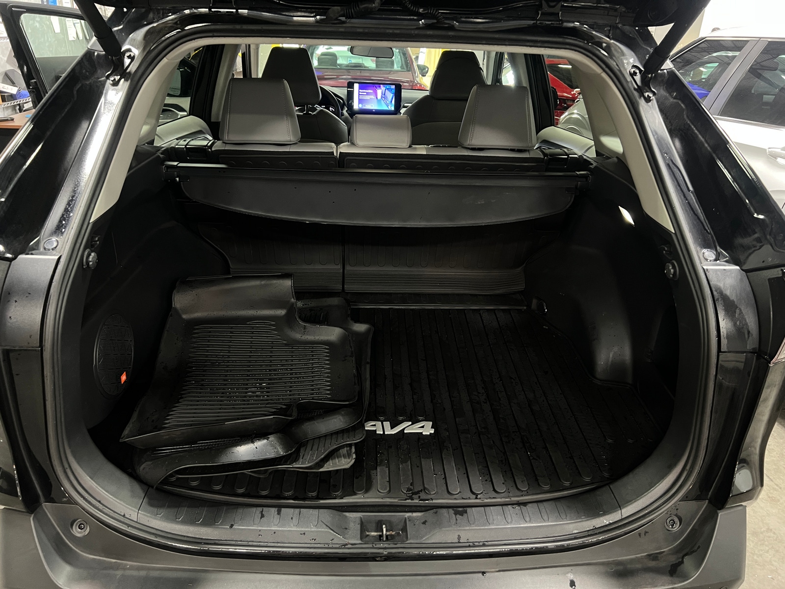 Thumbnail: 2024 Toyota RAV4 - 6