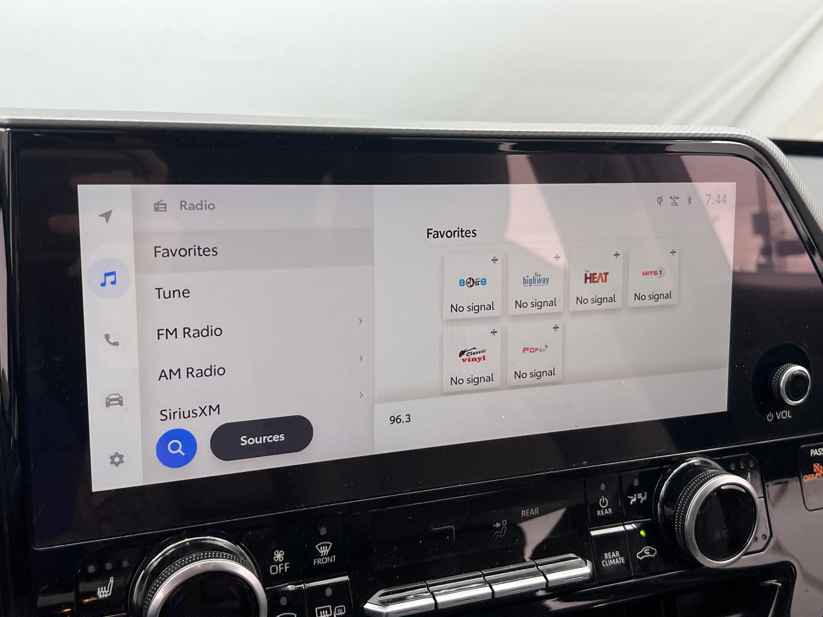 Thumbnail: 2023 Toyota Highlander - 3