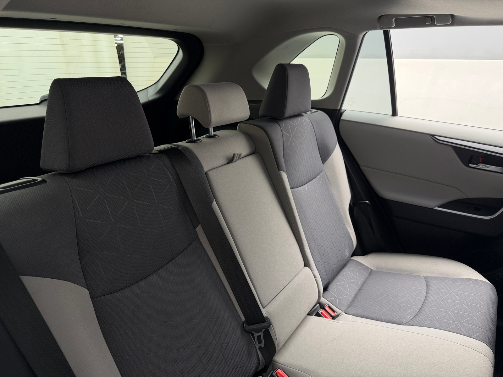 Thumbnail: 2019 Toyota RAV4 - 6