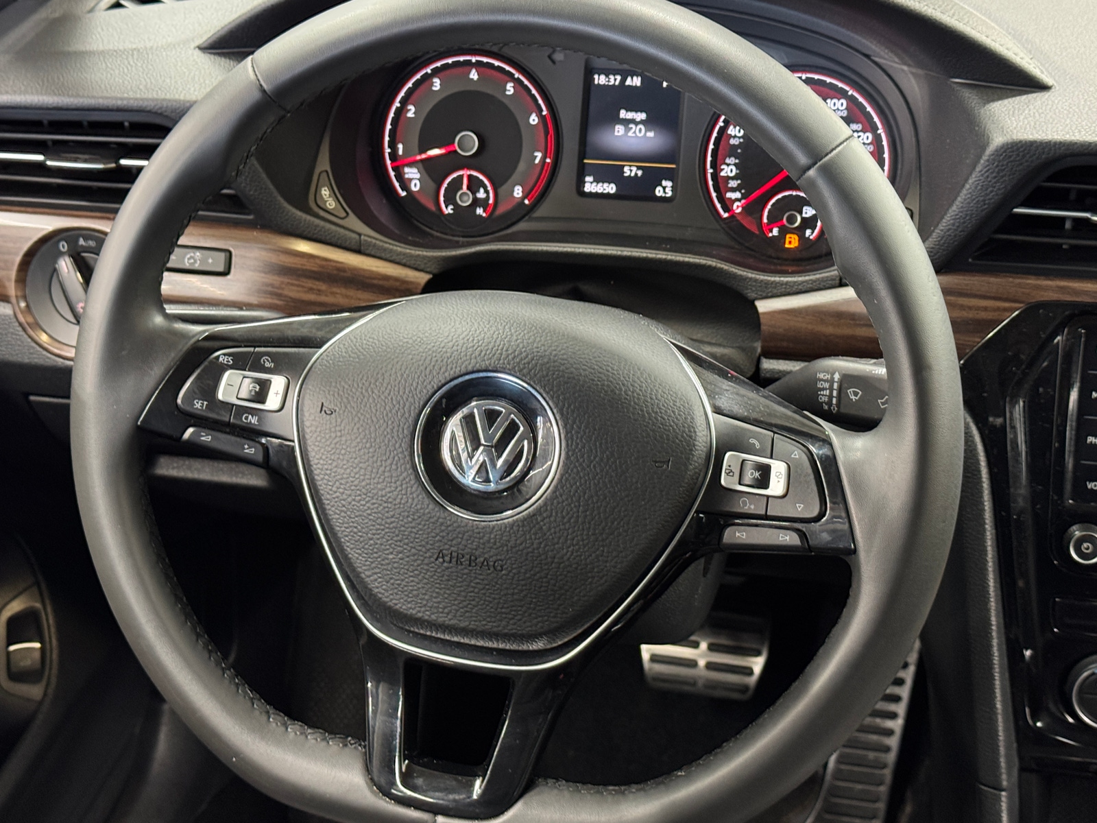 Thumbnail: 2022 Volkswagen Passat - 4