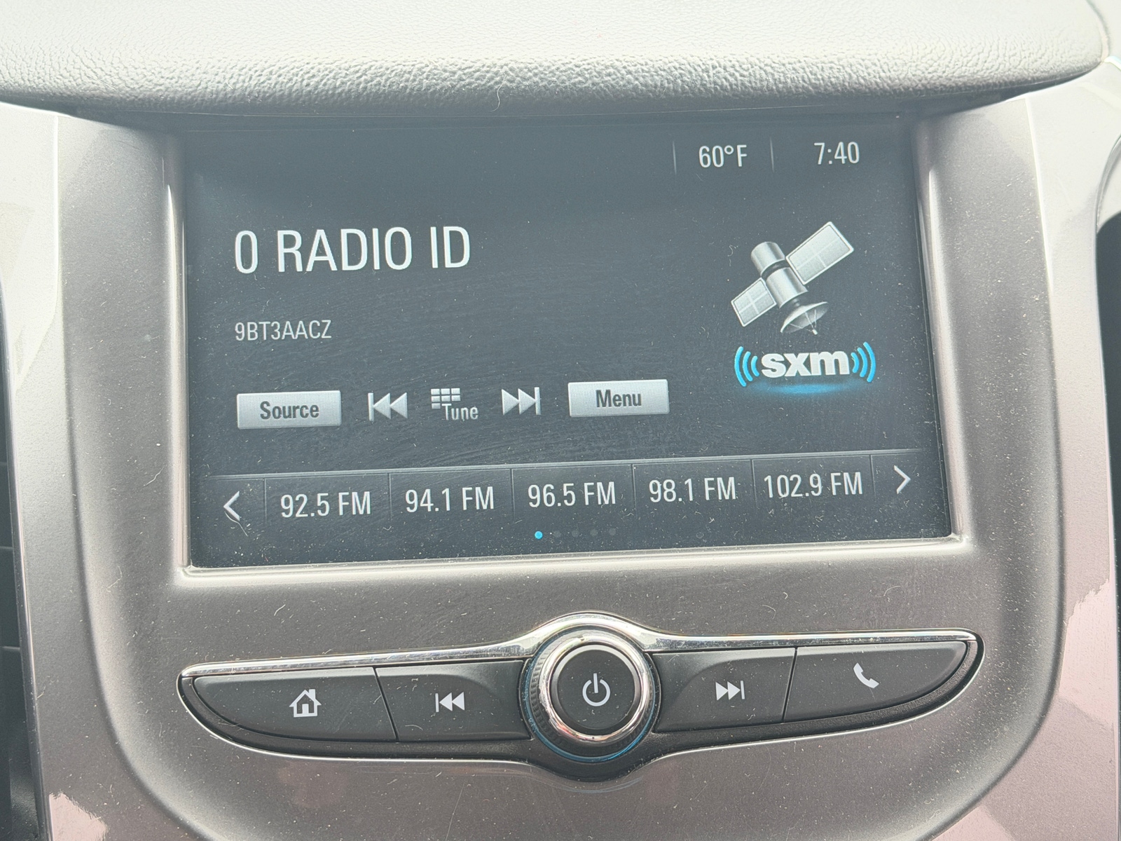 Thumbnail: 2017 Chevrolet Cruze - 4