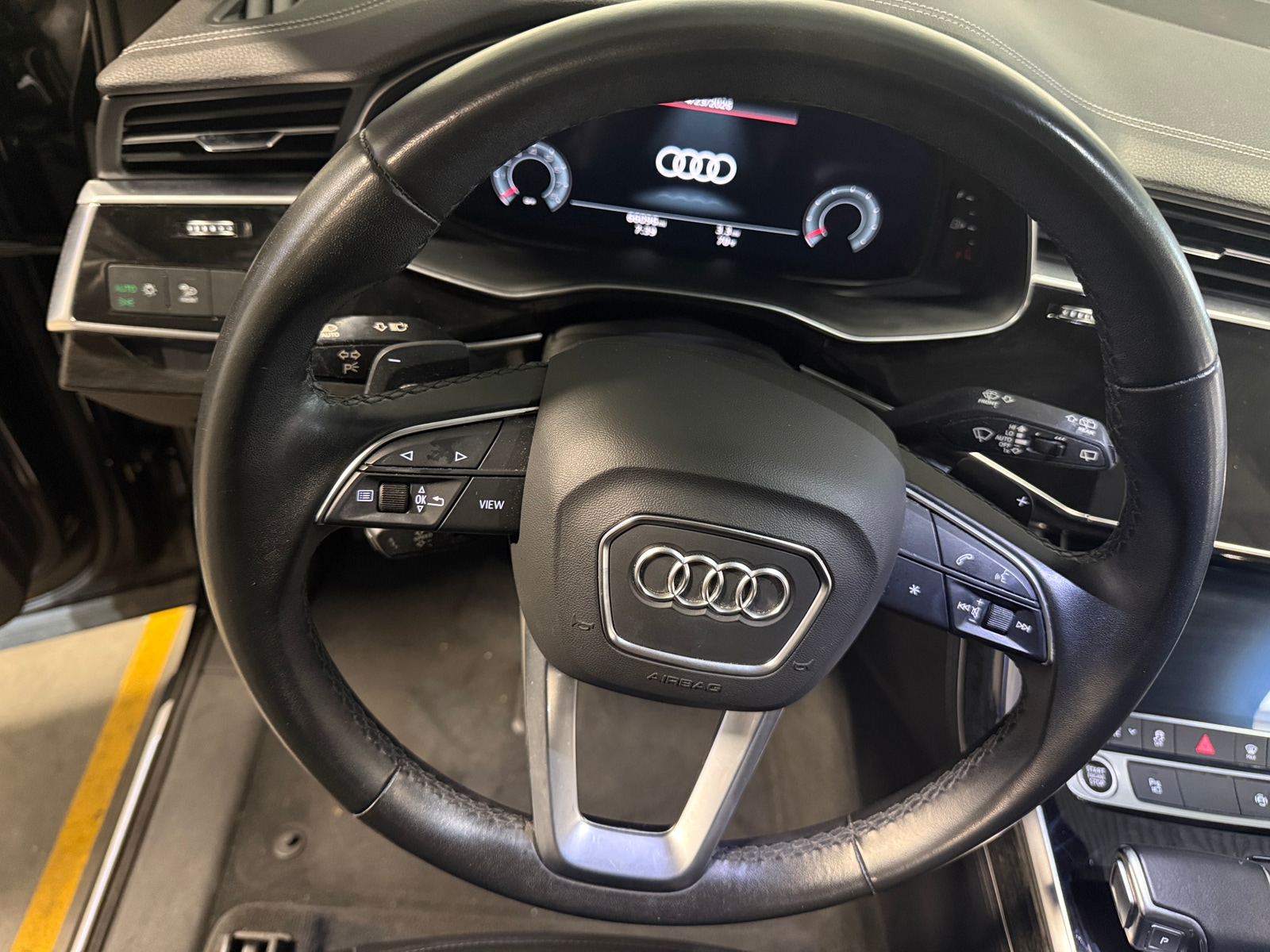 Thumbnail: 2023 Audi Q7 - 4