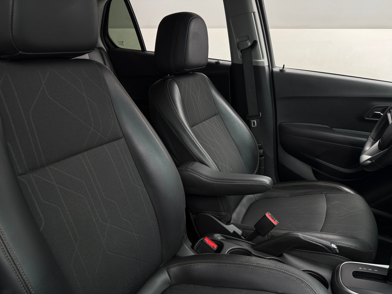 Thumbnail: 2021 Chevrolet Trax - 2