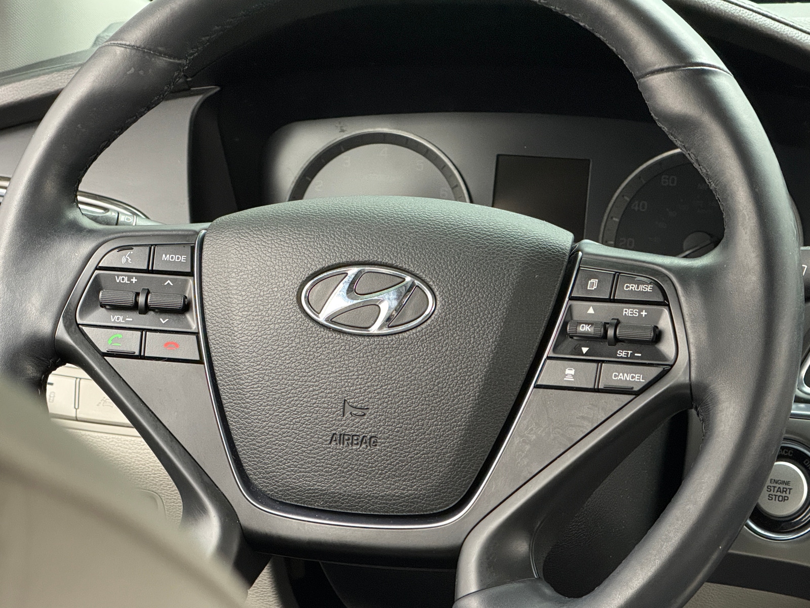 Thumbnail: 2016 Hyundai Sonata - 4