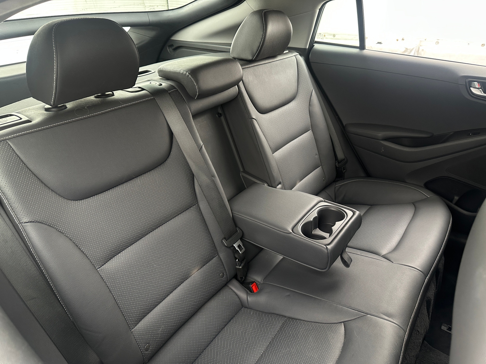 Thumbnail: 2017 Hyundai Ioniq - 5