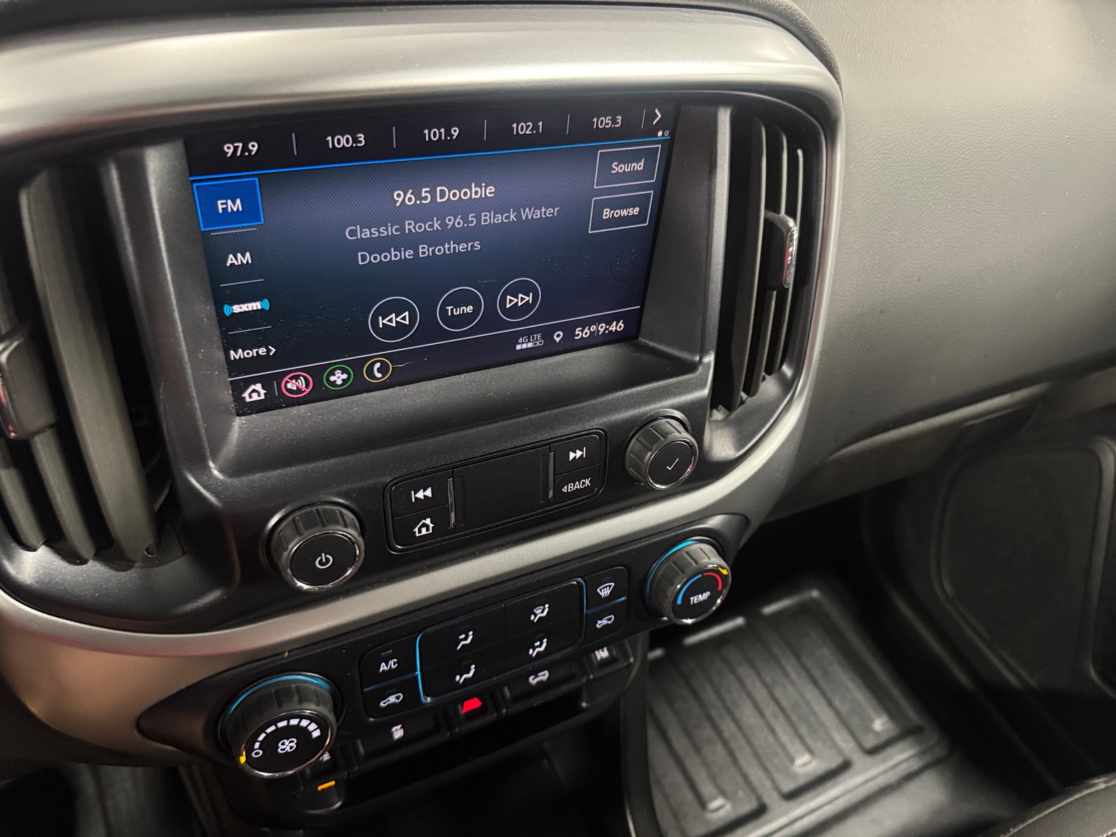 Thumbnail: 2022 Chevrolet Colorado - 4