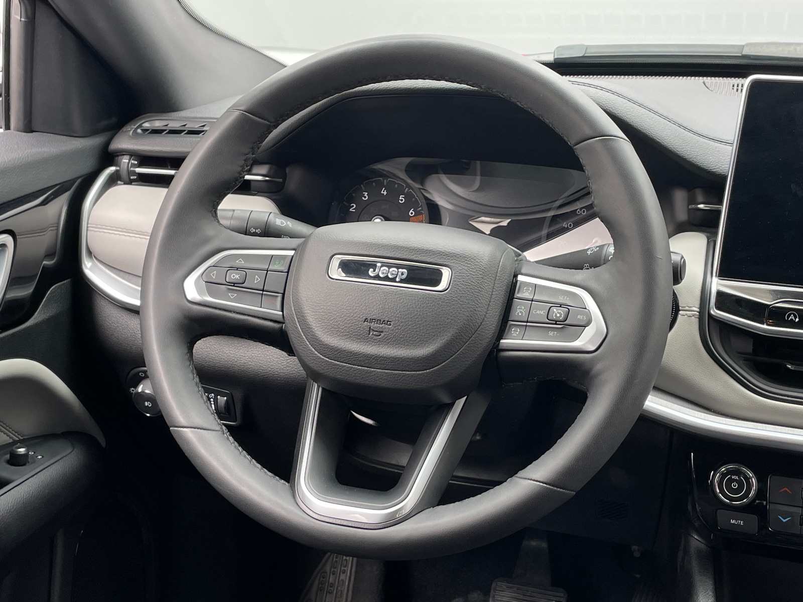 Thumbnail: 2025 Jeep Compass - 4