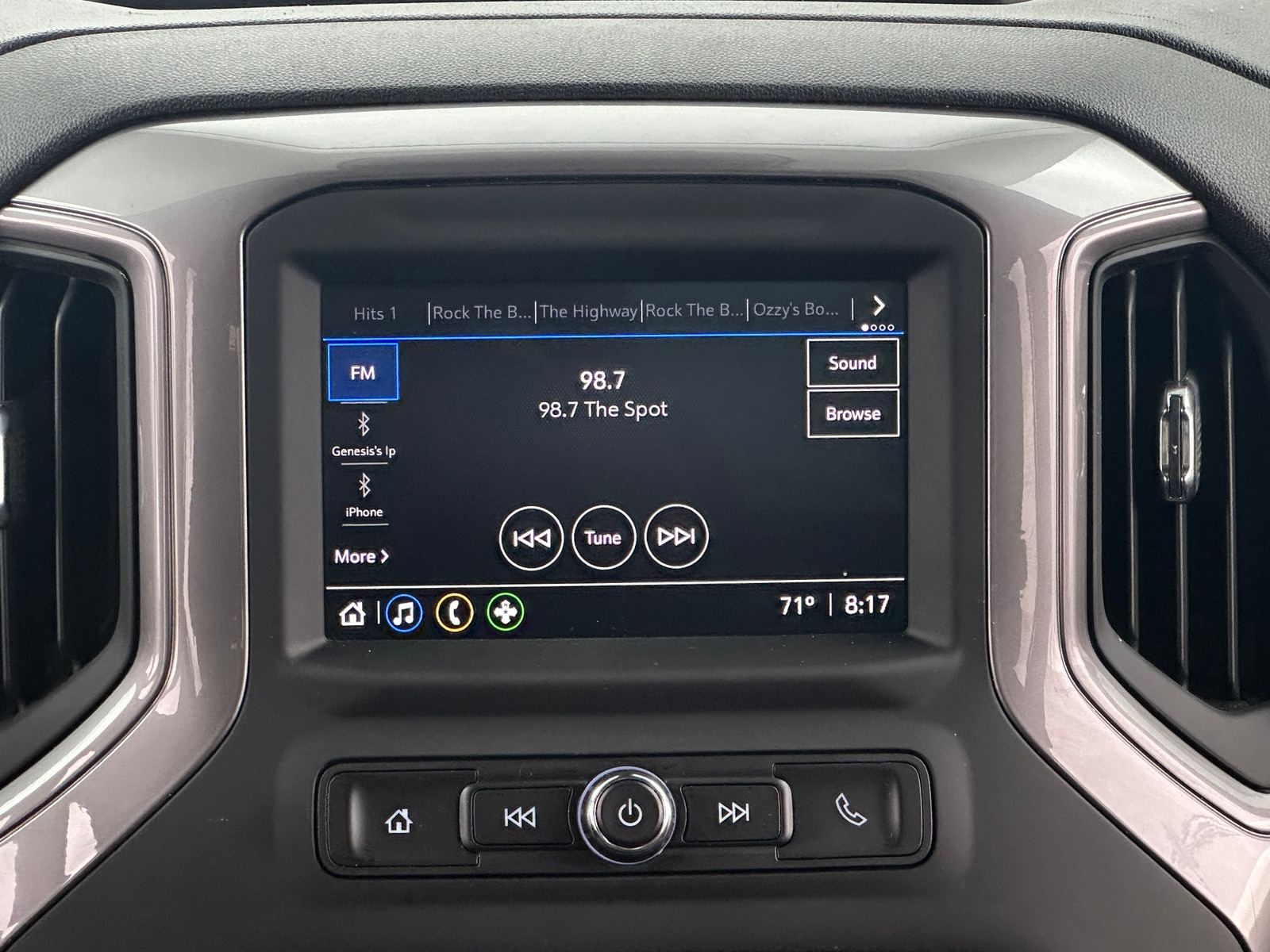 Thumbnail: 2022 Chevrolet Silverado 1500 - 4