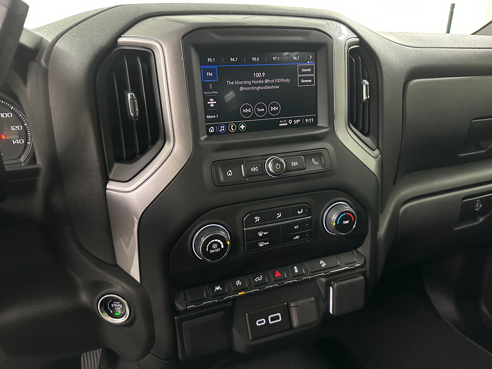 Thumbnail: 2024 Chevrolet Silverado 1500 - 4