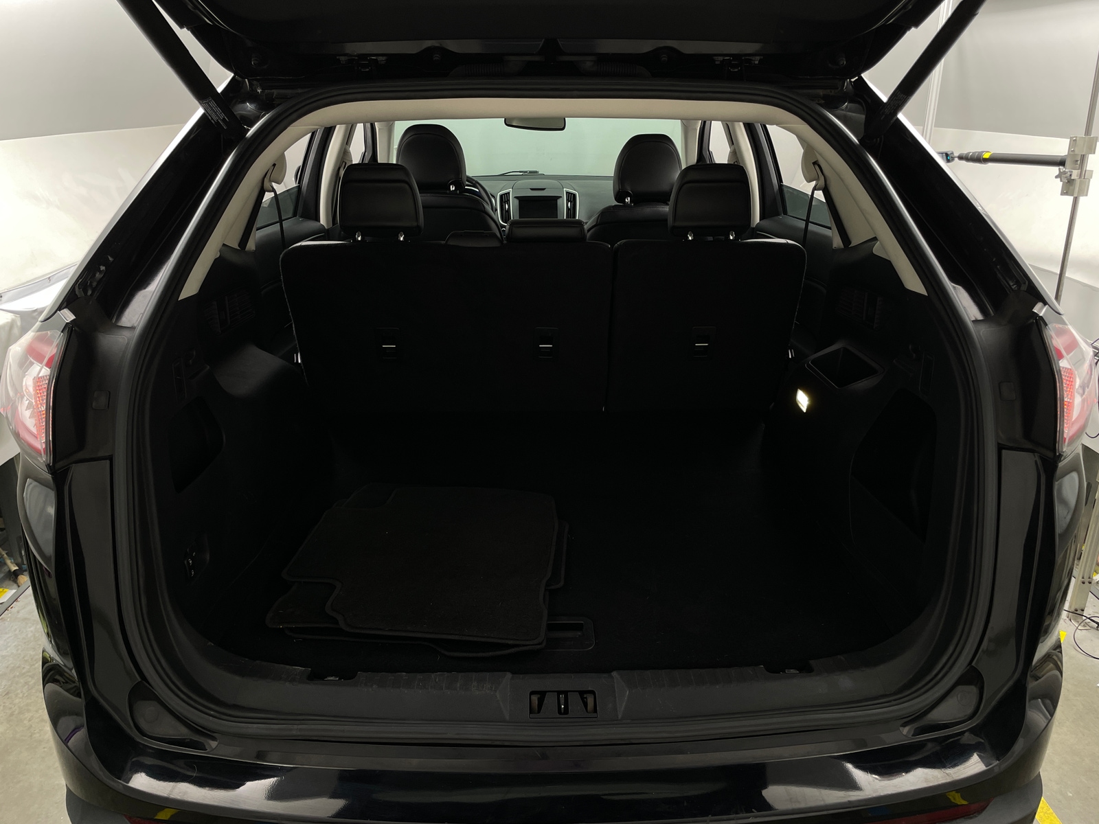 Thumbnail: 2017 Ford Edge - 6