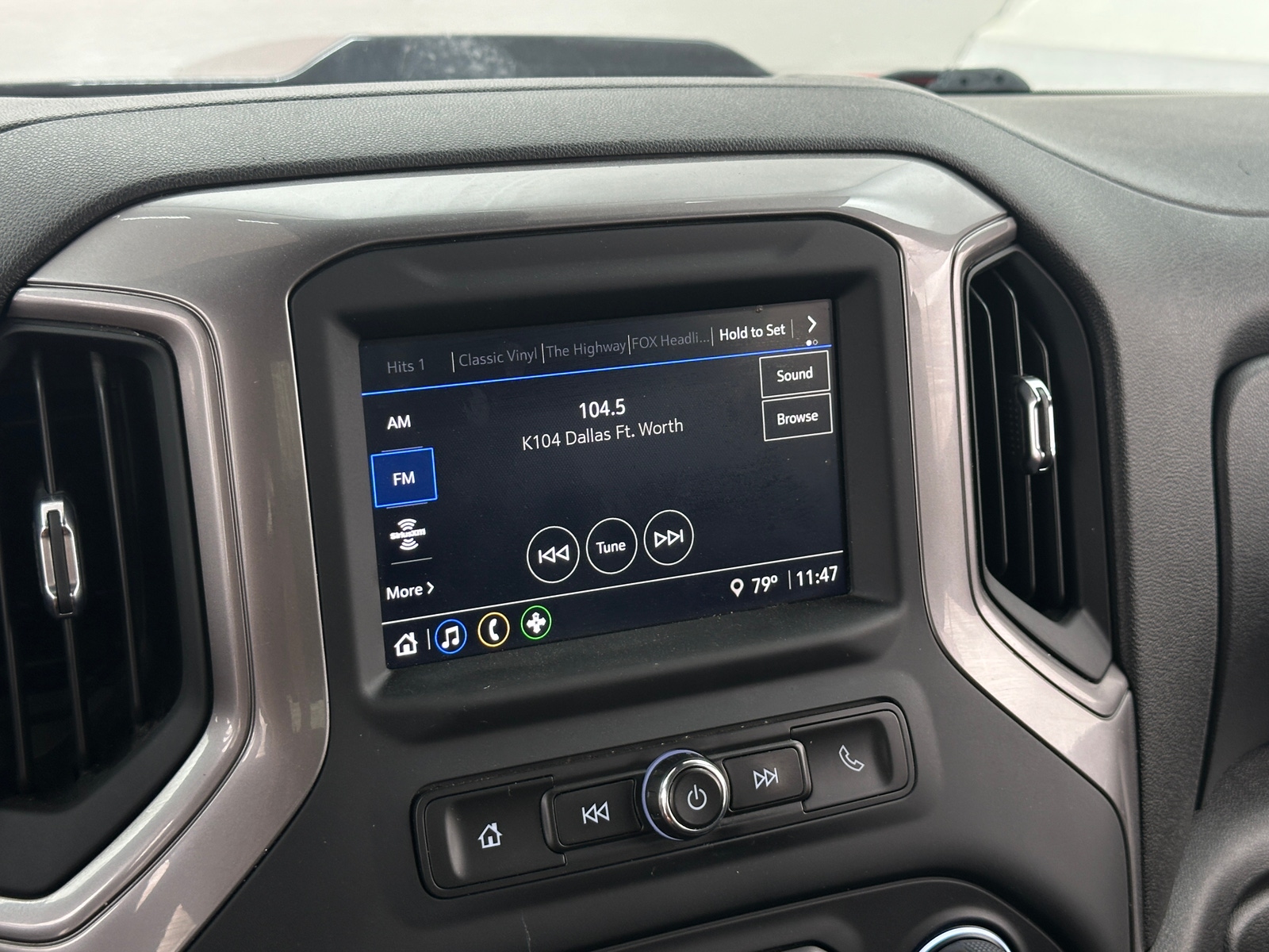 Thumbnail: 2022 Chevrolet Silverado 1500 - 4