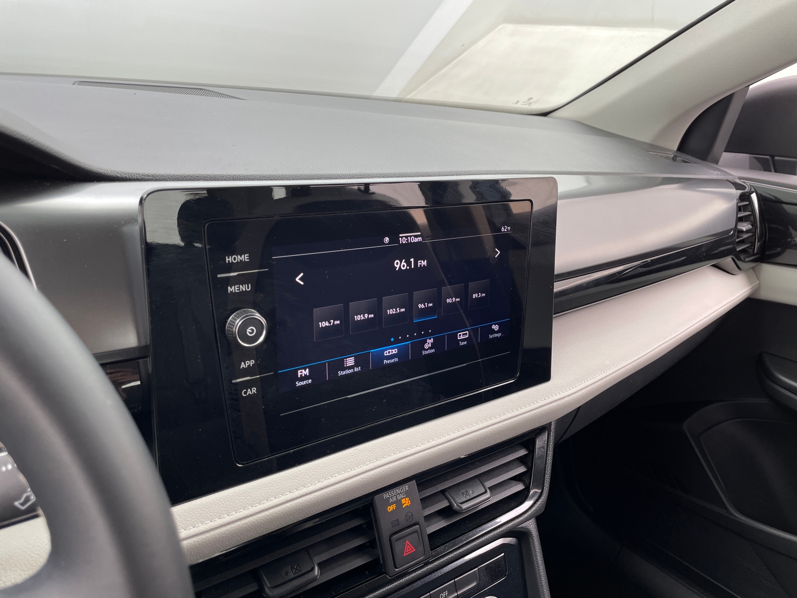 Thumbnail: 2025 Volkswagen Taos - 4