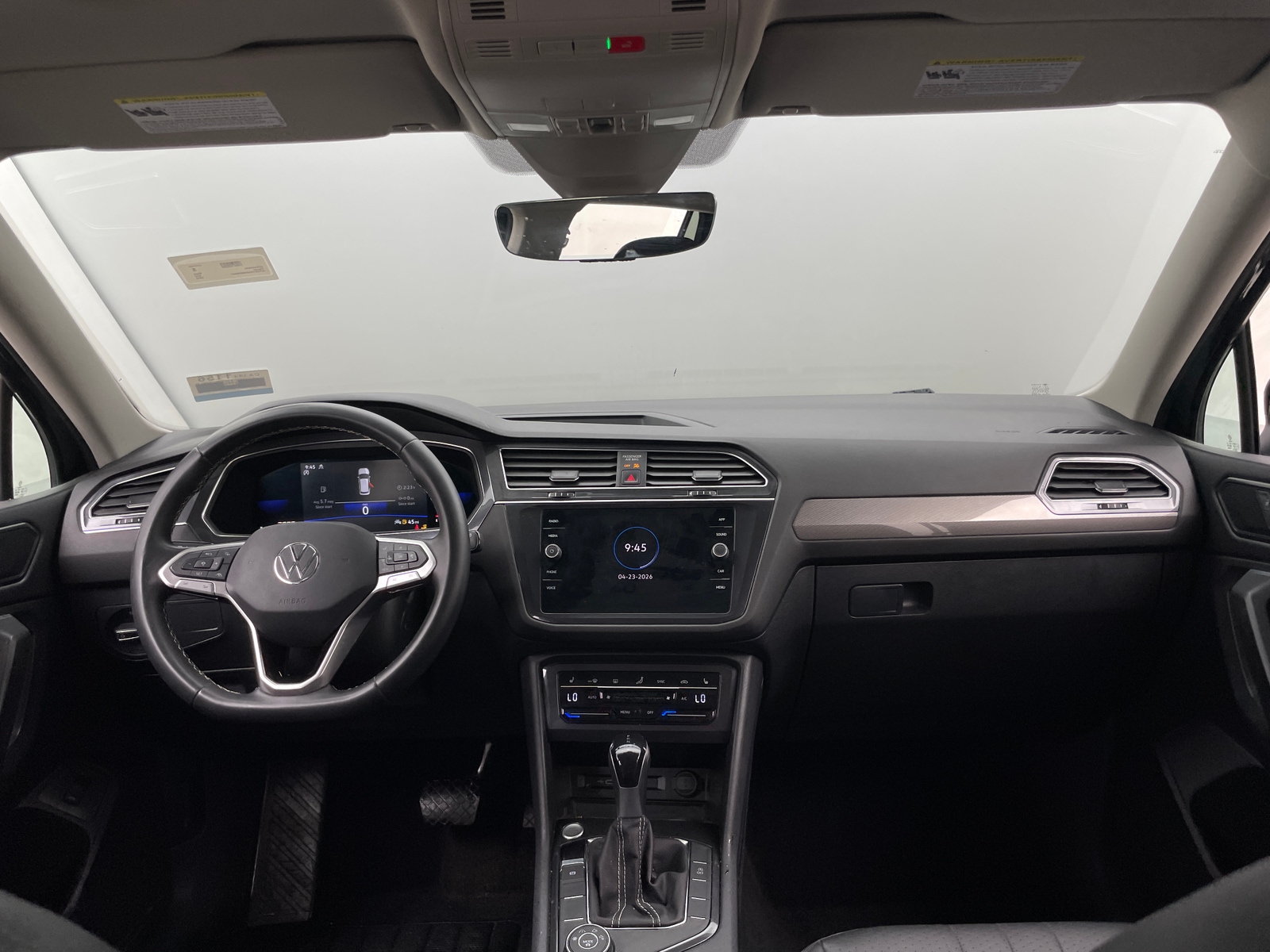 Thumbnail: 2022 Volkswagen Tiguan - 2
