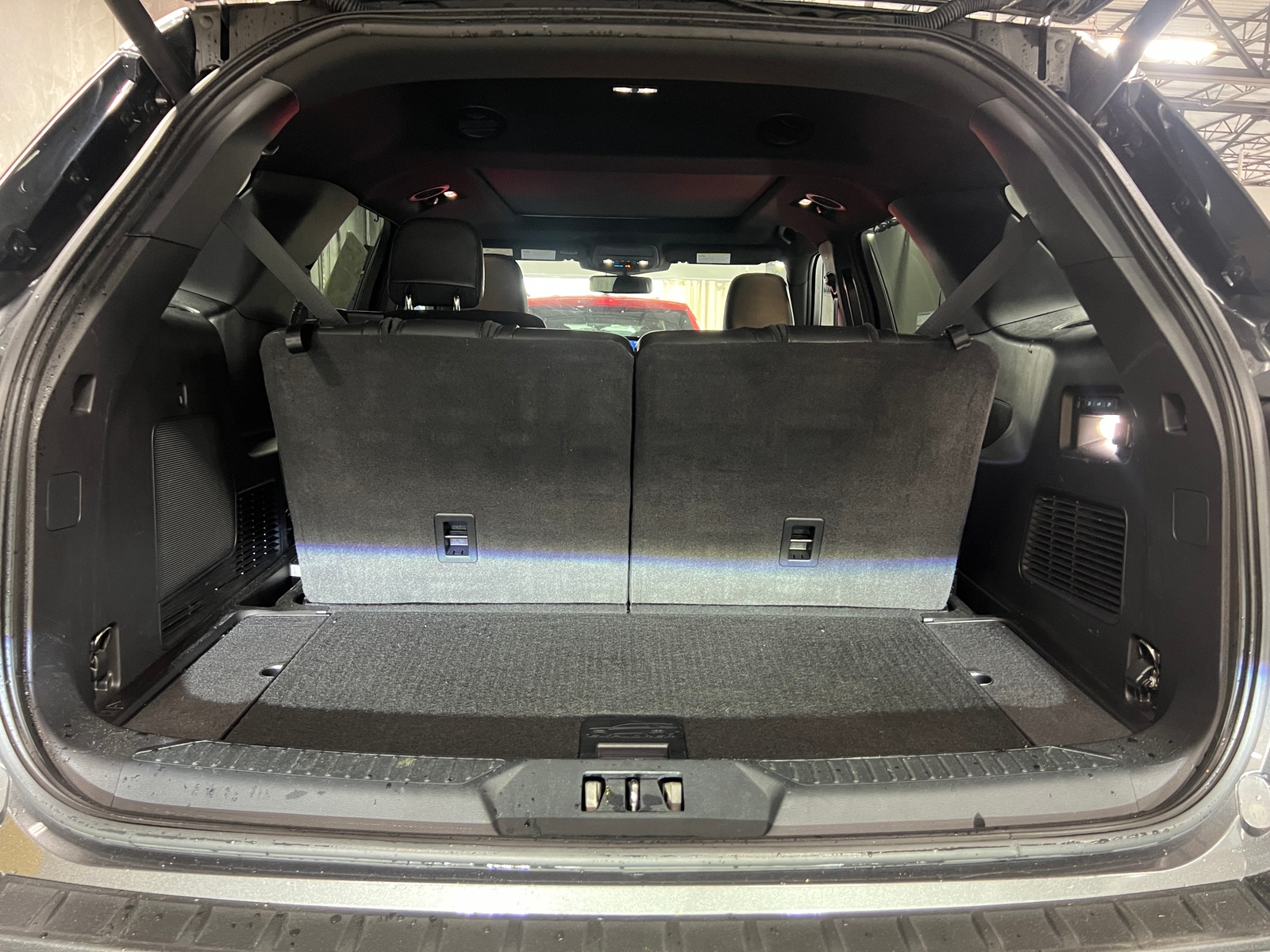 Thumbnail: 2020 Ford Explorer - 6