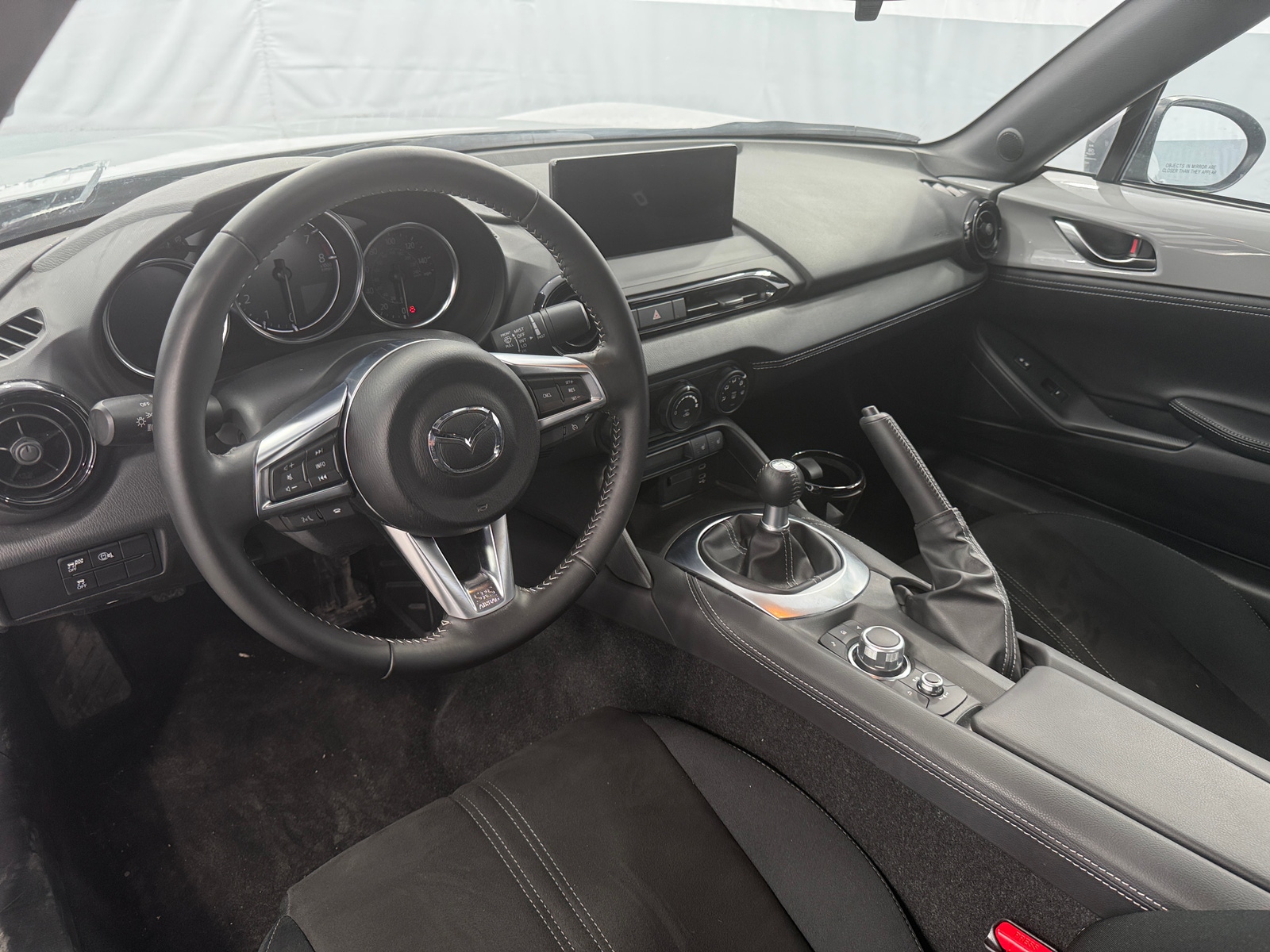 Thumbnail: 2025 Mazda MX-5 Miata - 3