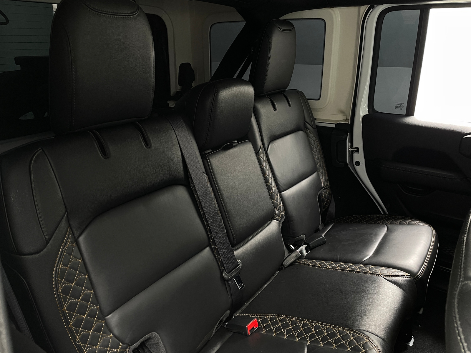 Thumbnail: 2022 Jeep Wrangler - 5