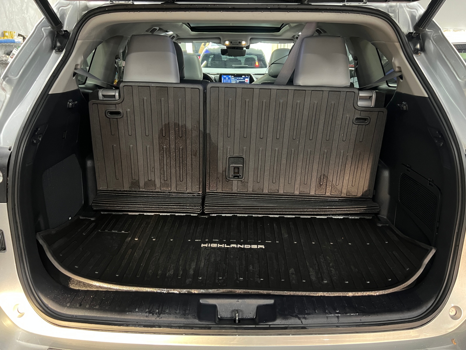 Thumbnail: 2020 Toyota Highlander - 6