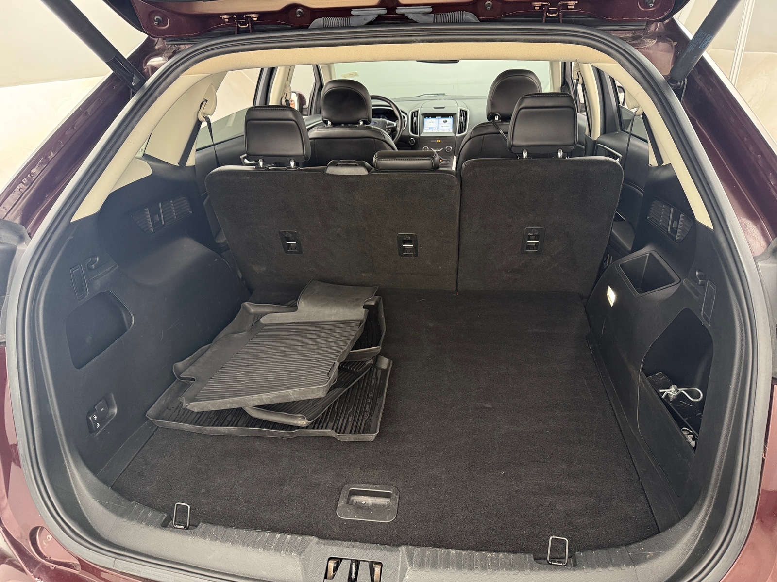 Thumbnail: 2019 Ford Edge - 6