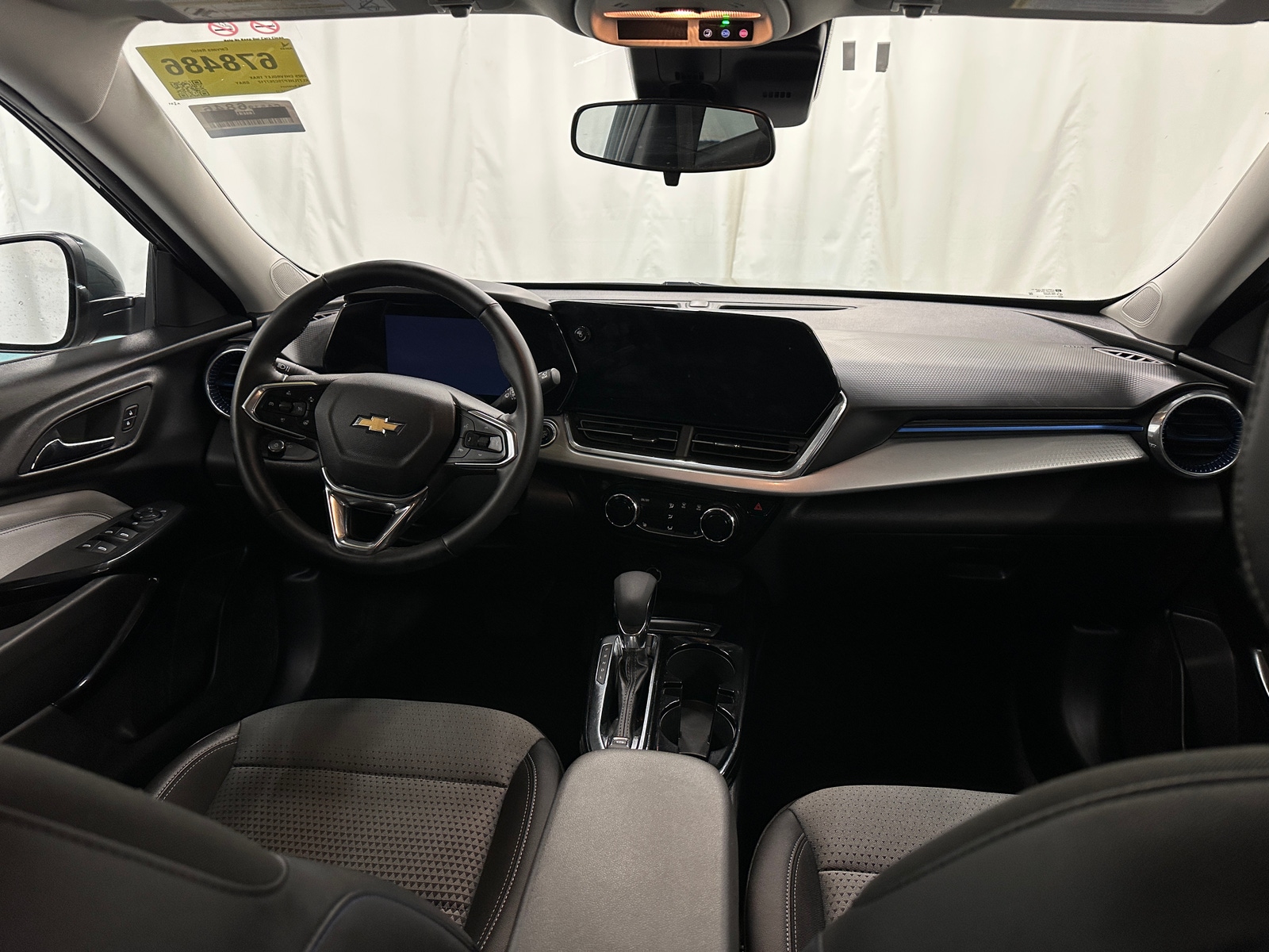 Thumbnail: 2025 Chevrolet Trax - 3