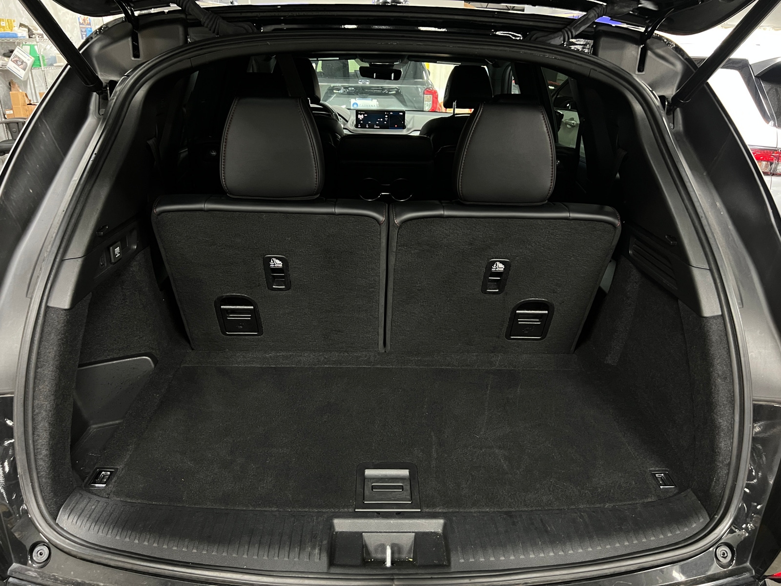 Thumbnail: 2022 Acura MDX - 6