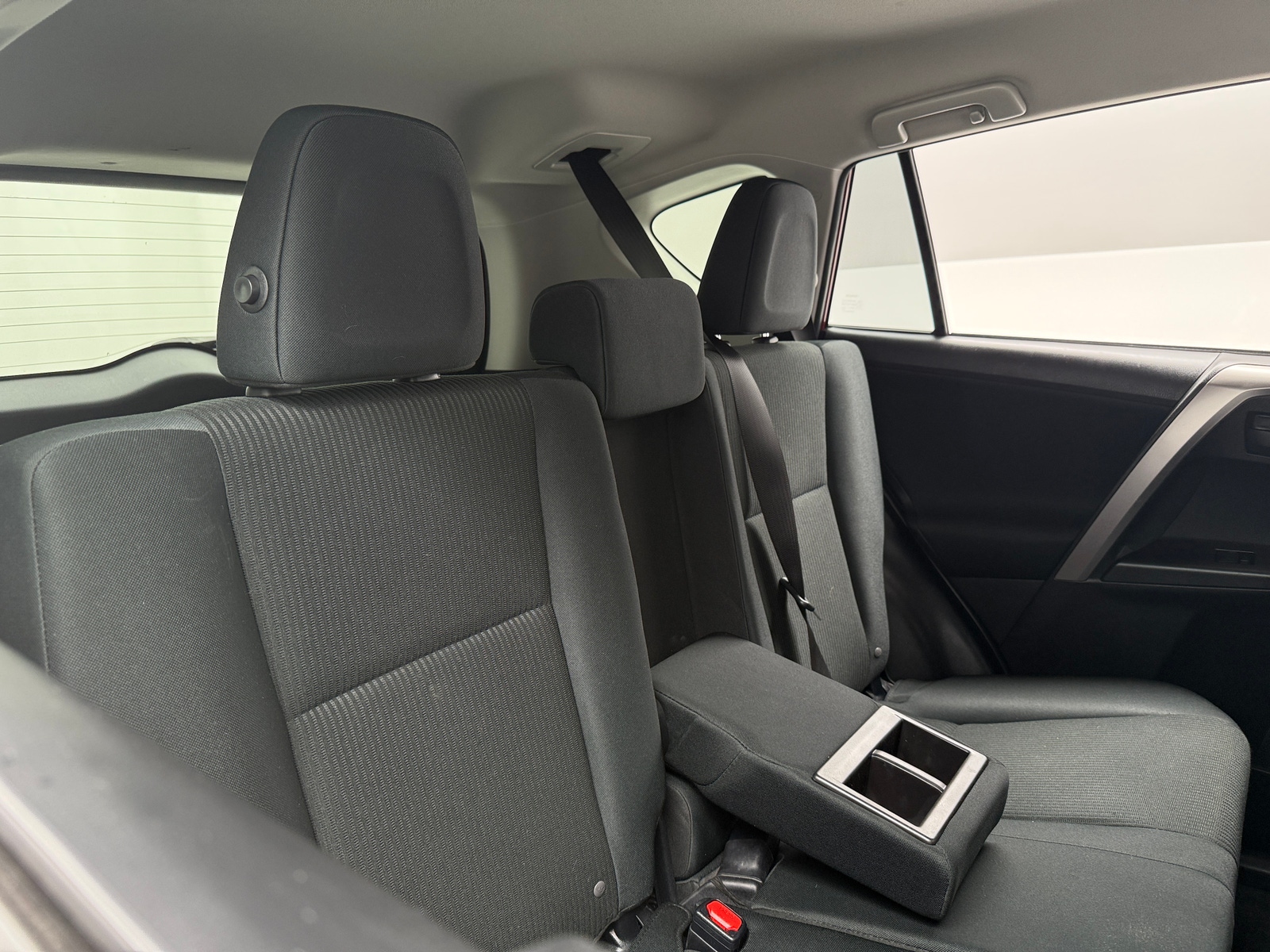 Thumbnail: 2018 Toyota RAV4 - 6