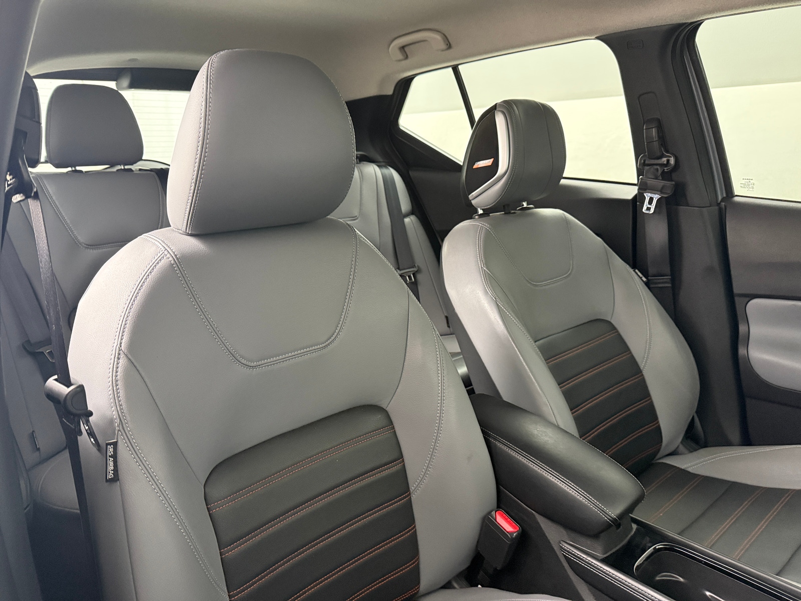 Thumbnail: 2023 Nissan Kicks - 2