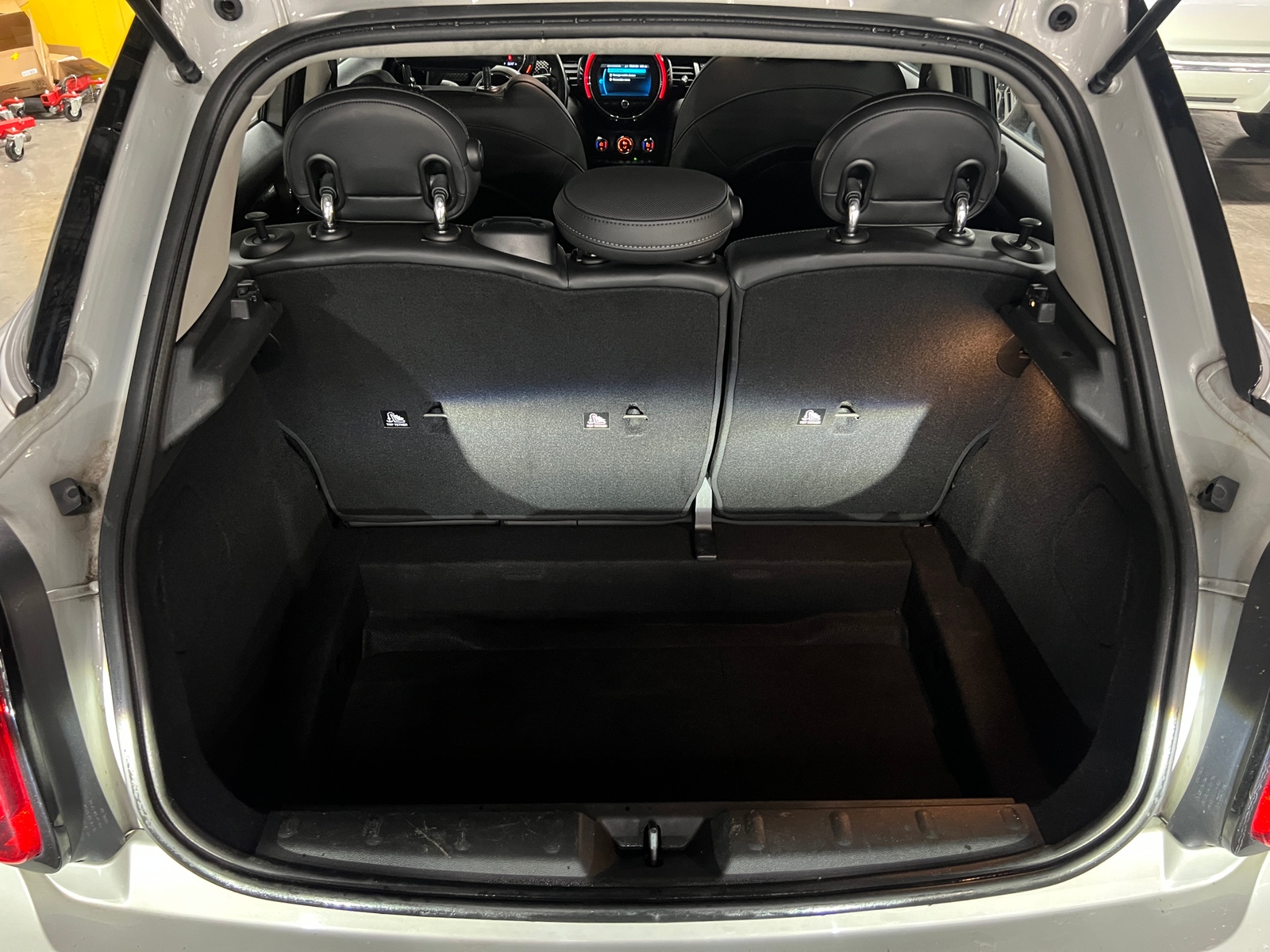 Thumbnail: 2019 MINI Cooper Hardtop - 6