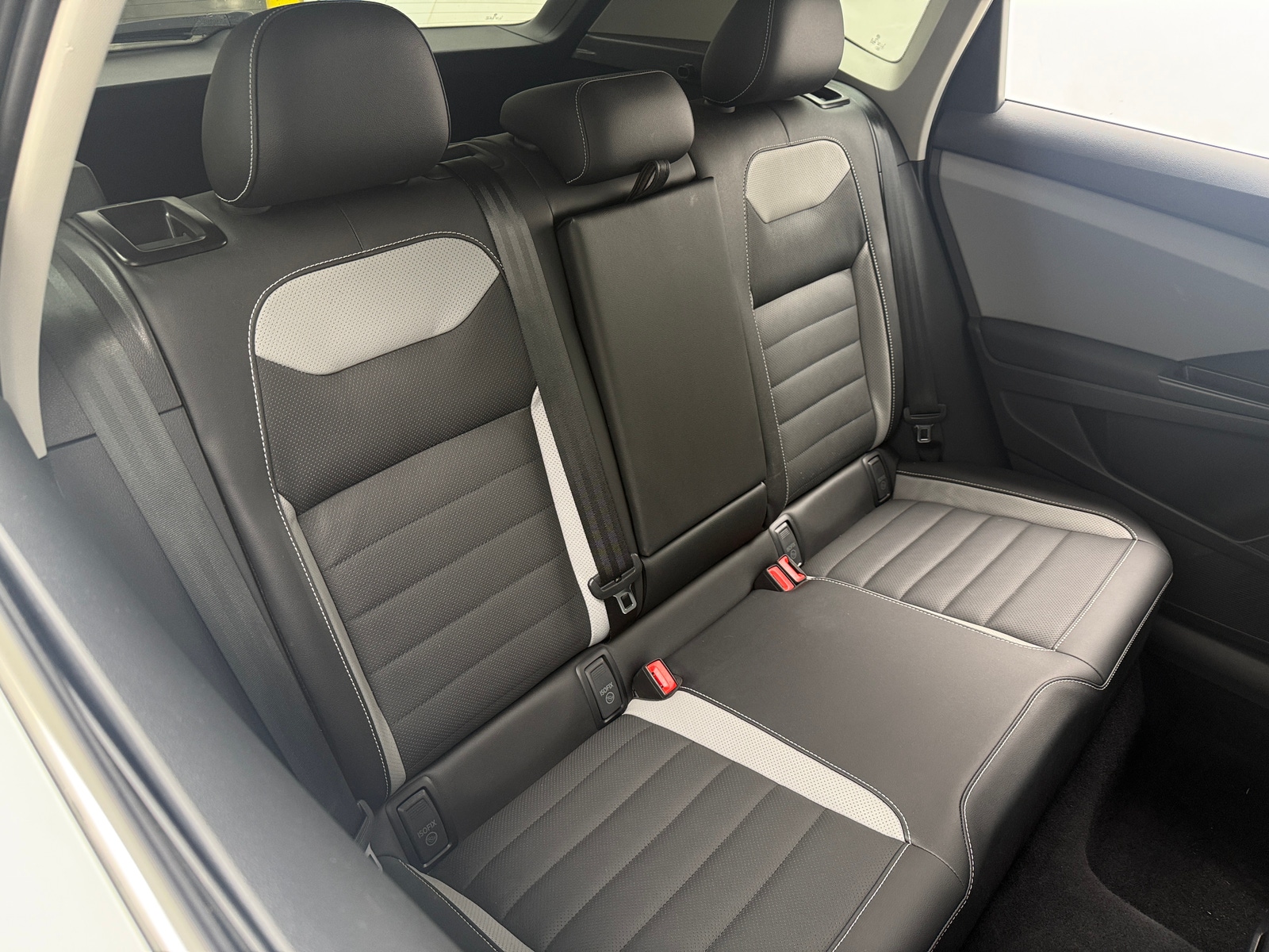 Thumbnail: 2022 Volkswagen Taos - 5